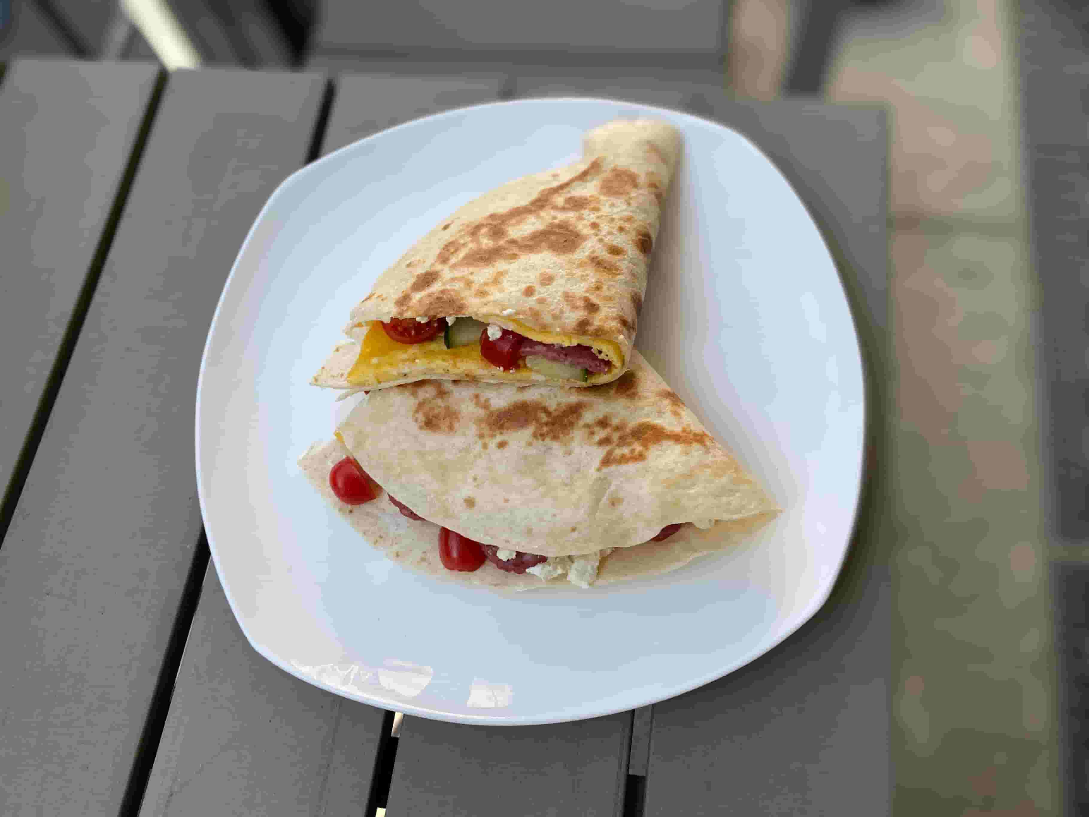 Quesadilla de Desayuno Rica en Proteínas Recipe Image