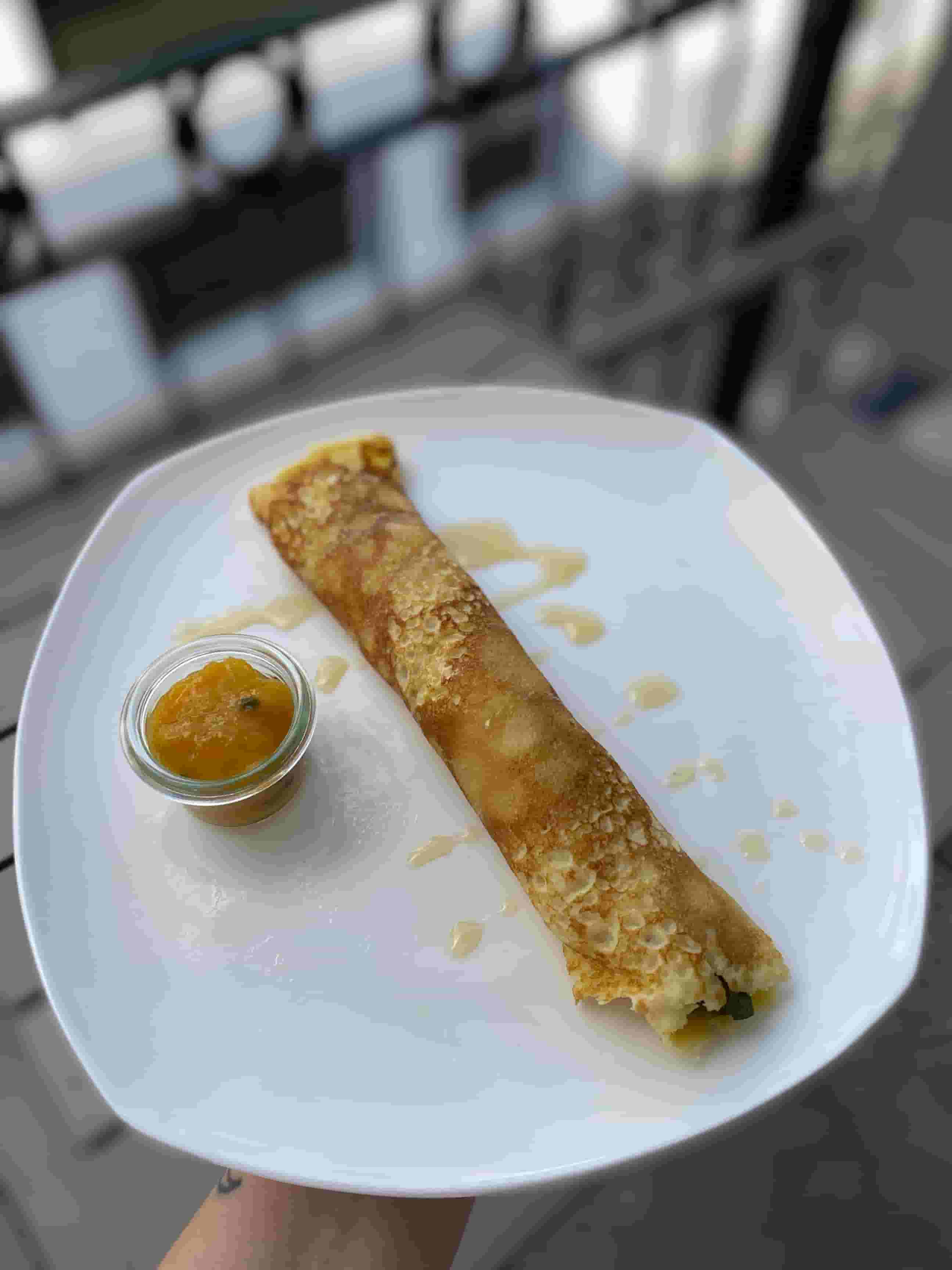 Süße Pfannkuchen mit Mango- & Passionsfruchtpüree Recipe Image