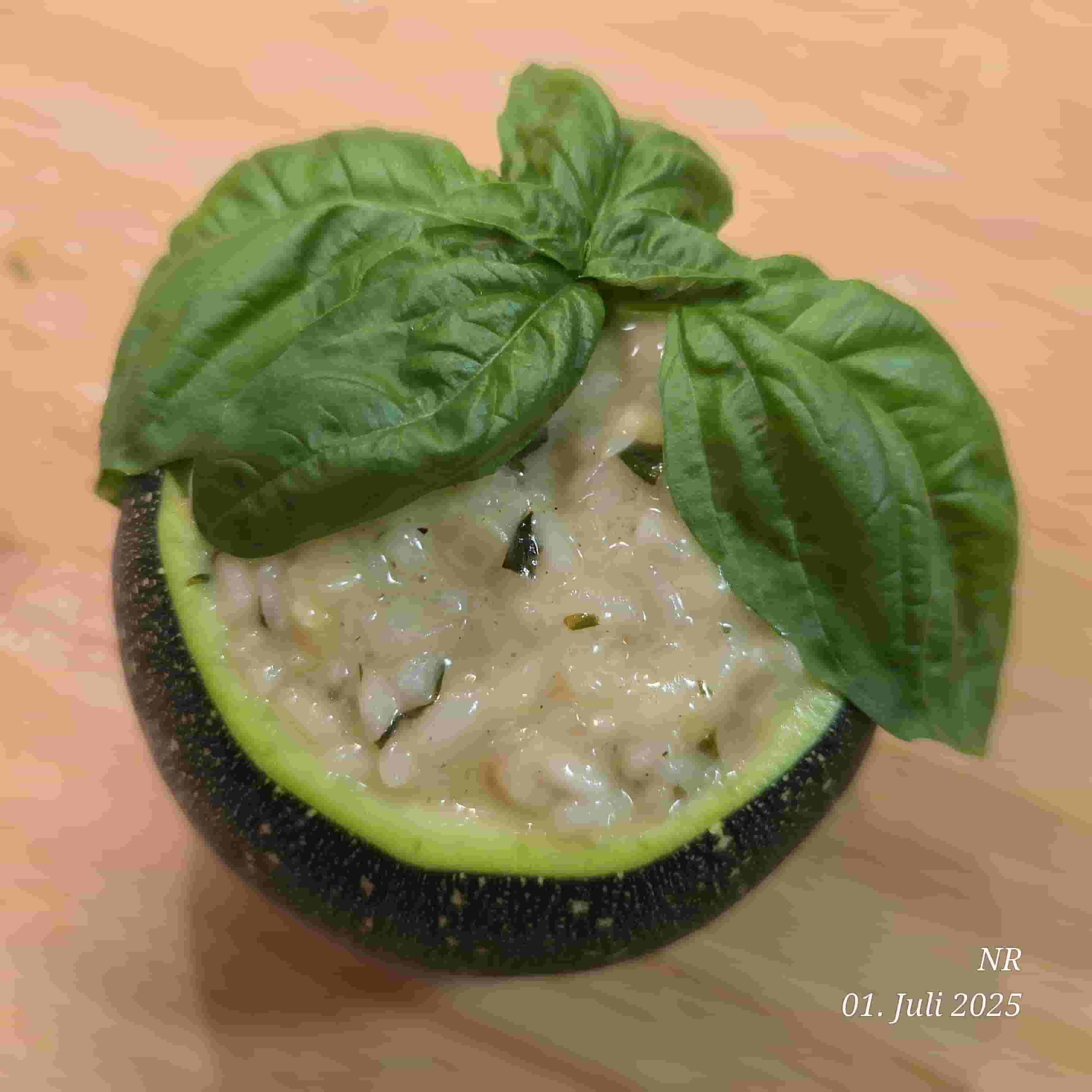 Kremiges Basilikum-Zucchini-Risotto Recipe Image