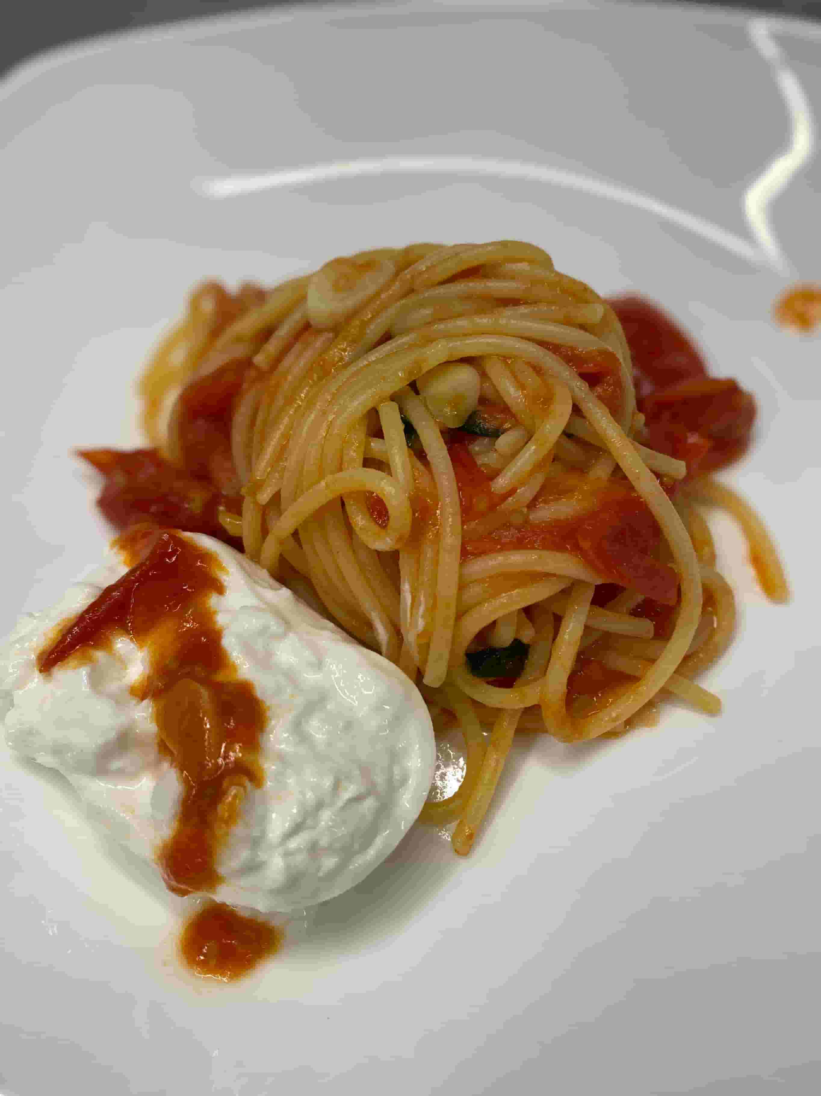 Pasta Pomodoro mit Burrata Recipe Image