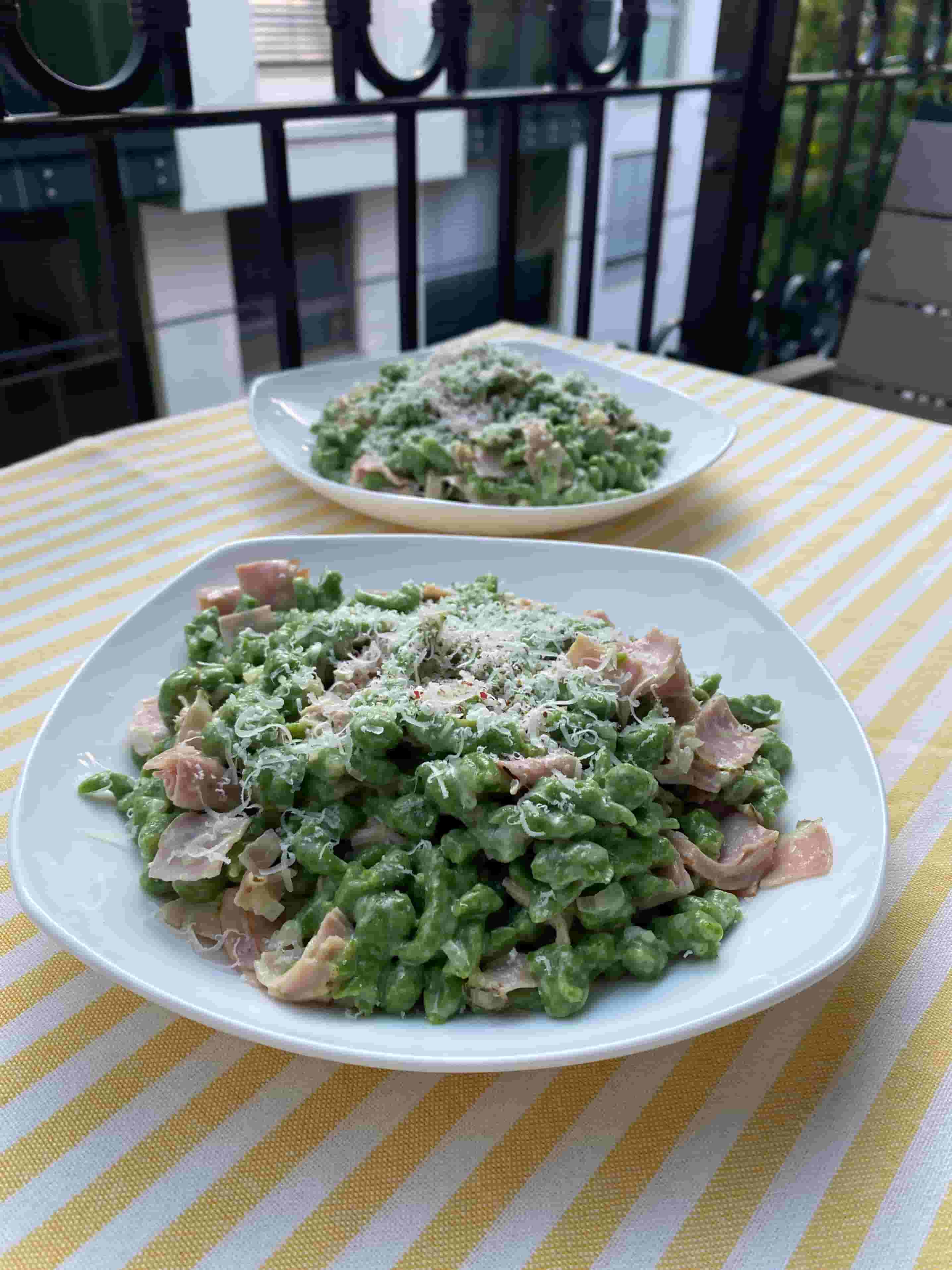 Protein-Spinat-Spätzle mit Schinken, Schlagobers & Parmesan Recipe Image