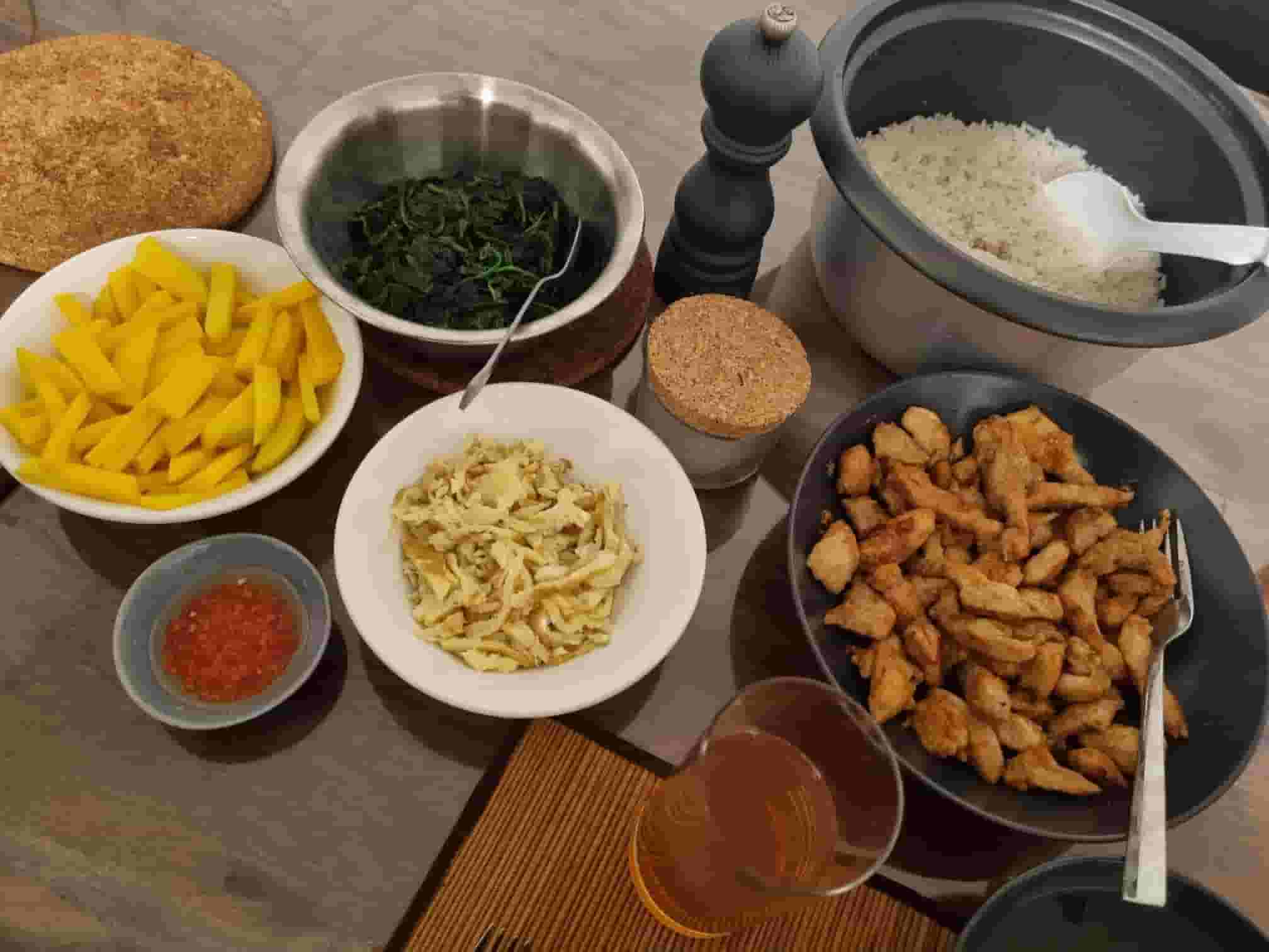 Bowl exótico con pechuga de pollo marinada Recipe Image