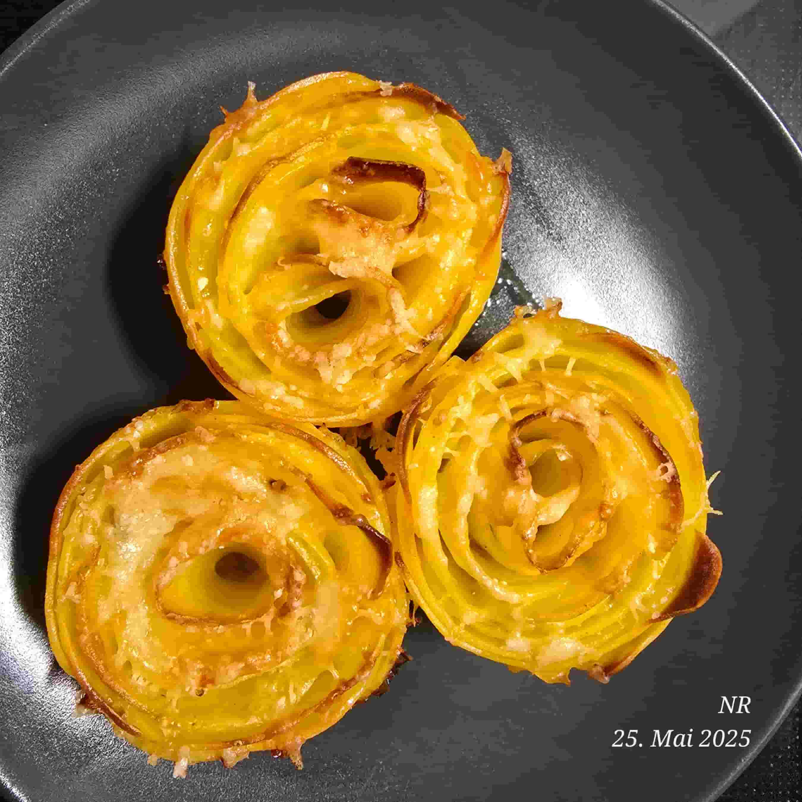 POTATO ROSES Recipe Image