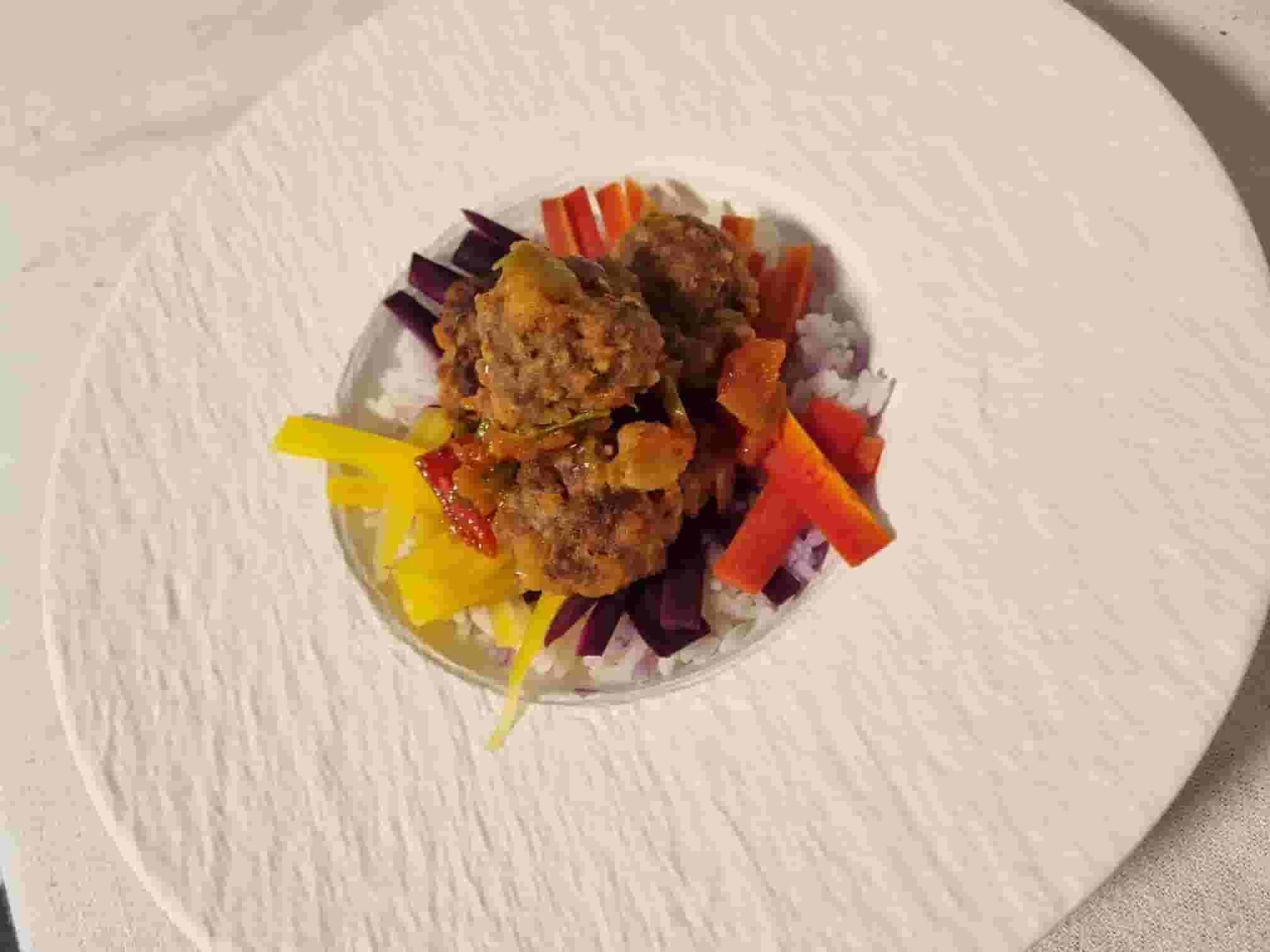 Meatballs with Steamed Carrots Recipe Image
