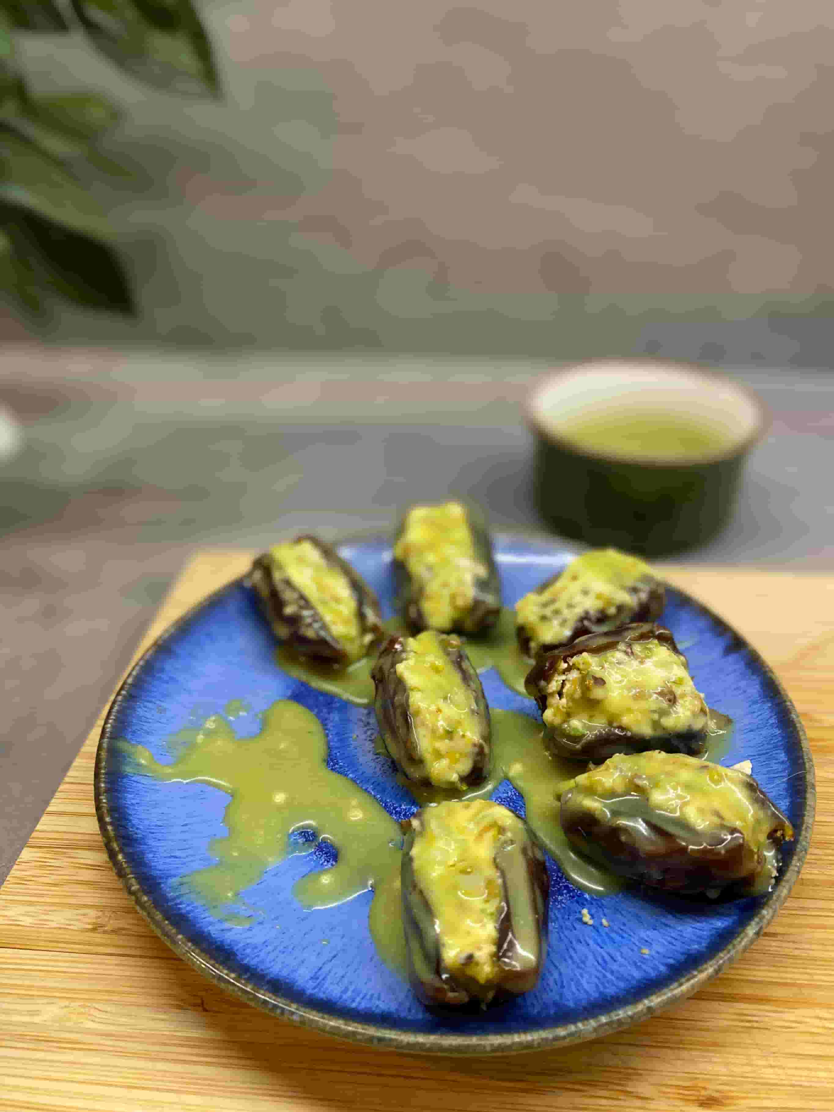 Dátiles con Pistacho y Mascarpone Recipe Image