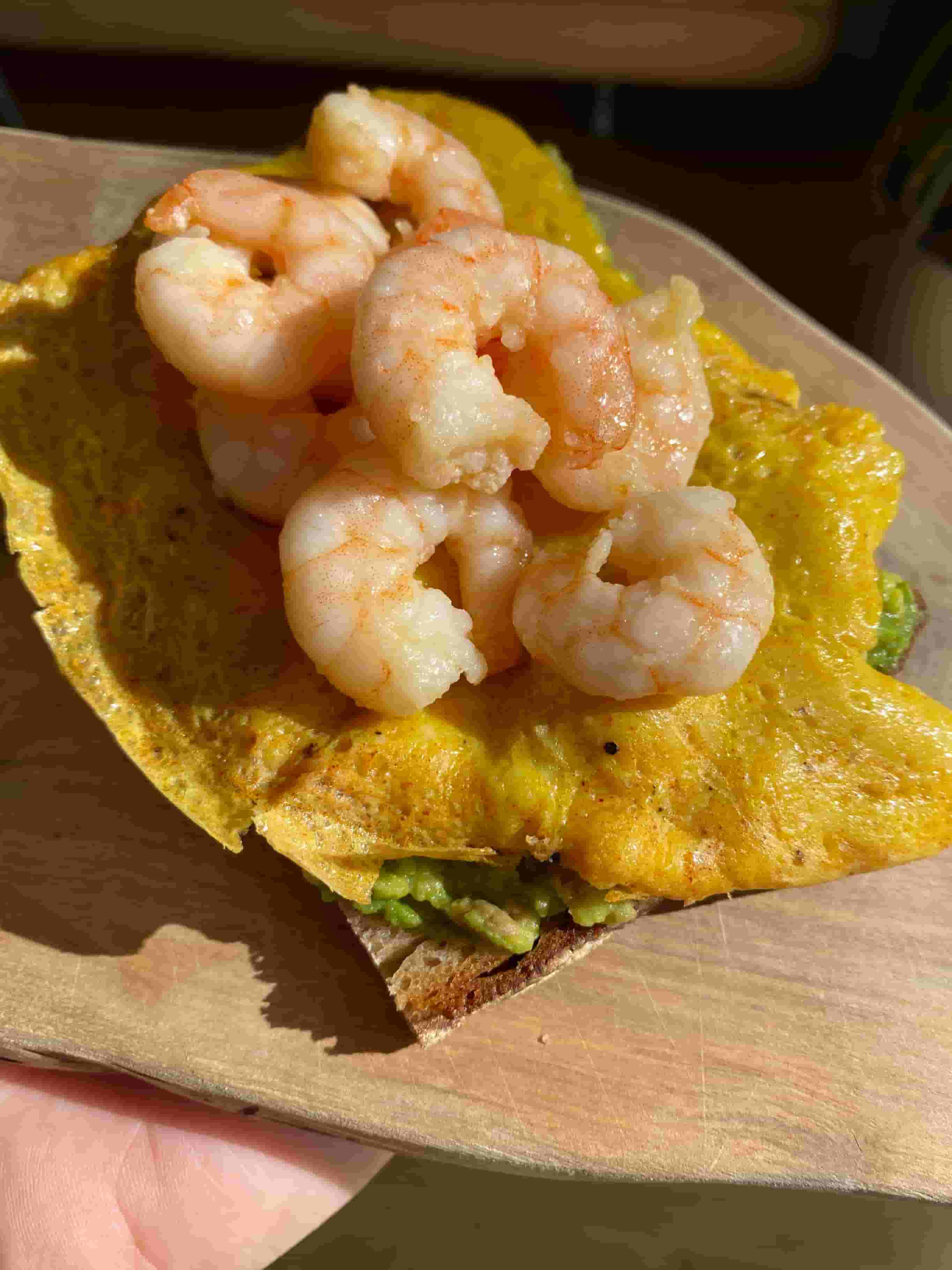 Garnalen Avocado Toast Recipe Image