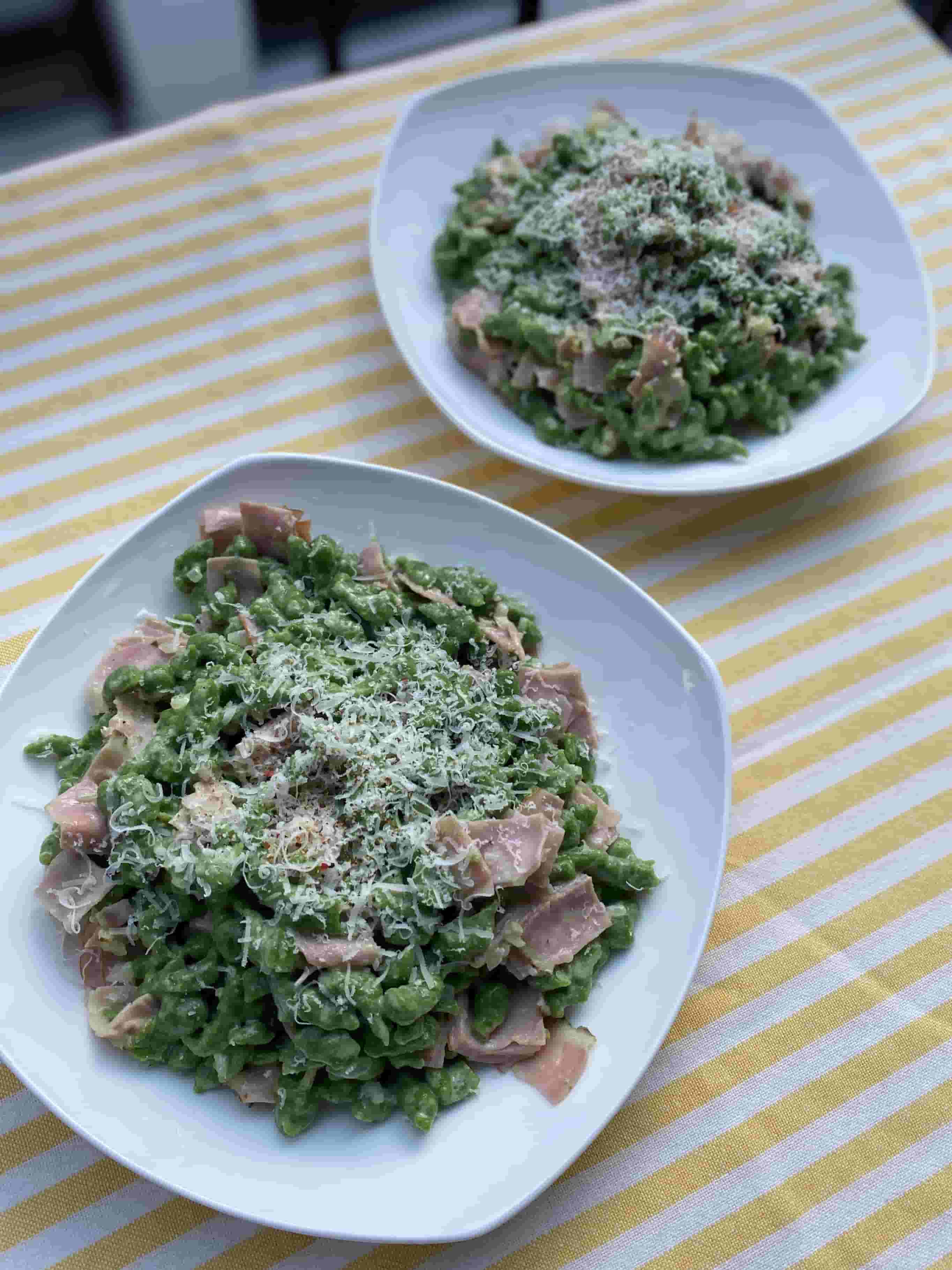 Protein-Spinat-Spätzle mit Schinken, Schlagobers & Parmesan Recipe Image