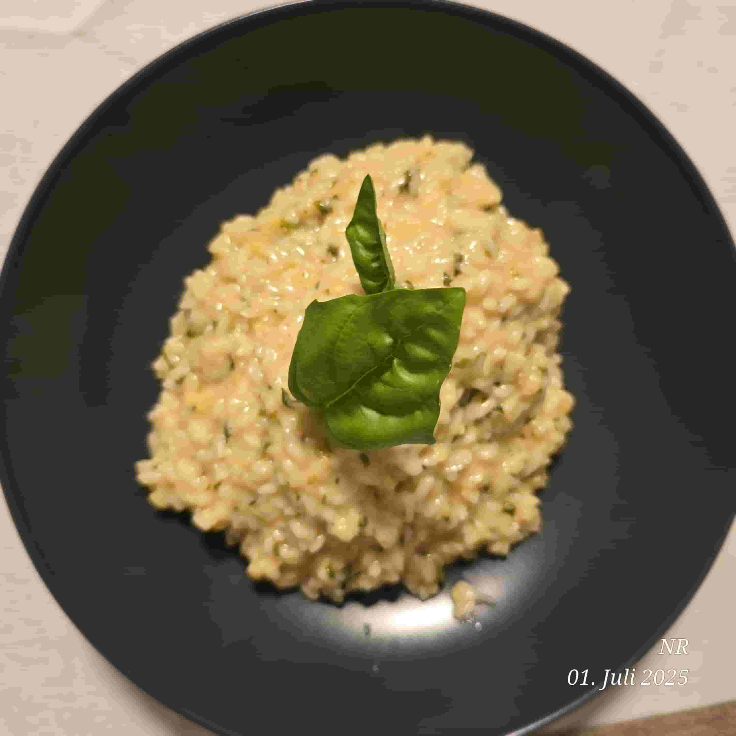 Kremiges Basilikum-Zucchini-Risotto Recipe Image
