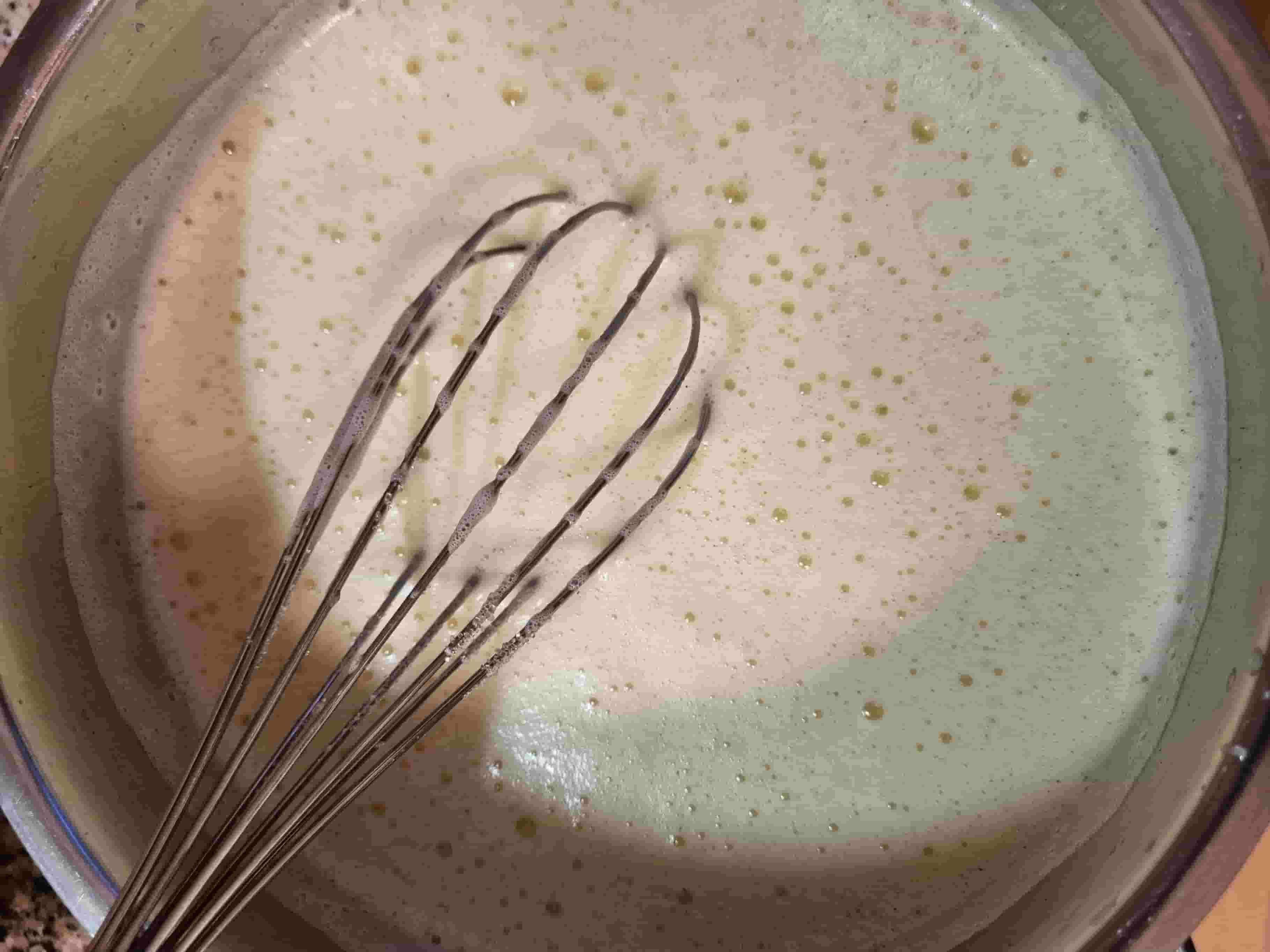Helado cremoso de pitahaya y fresa Recipe Image