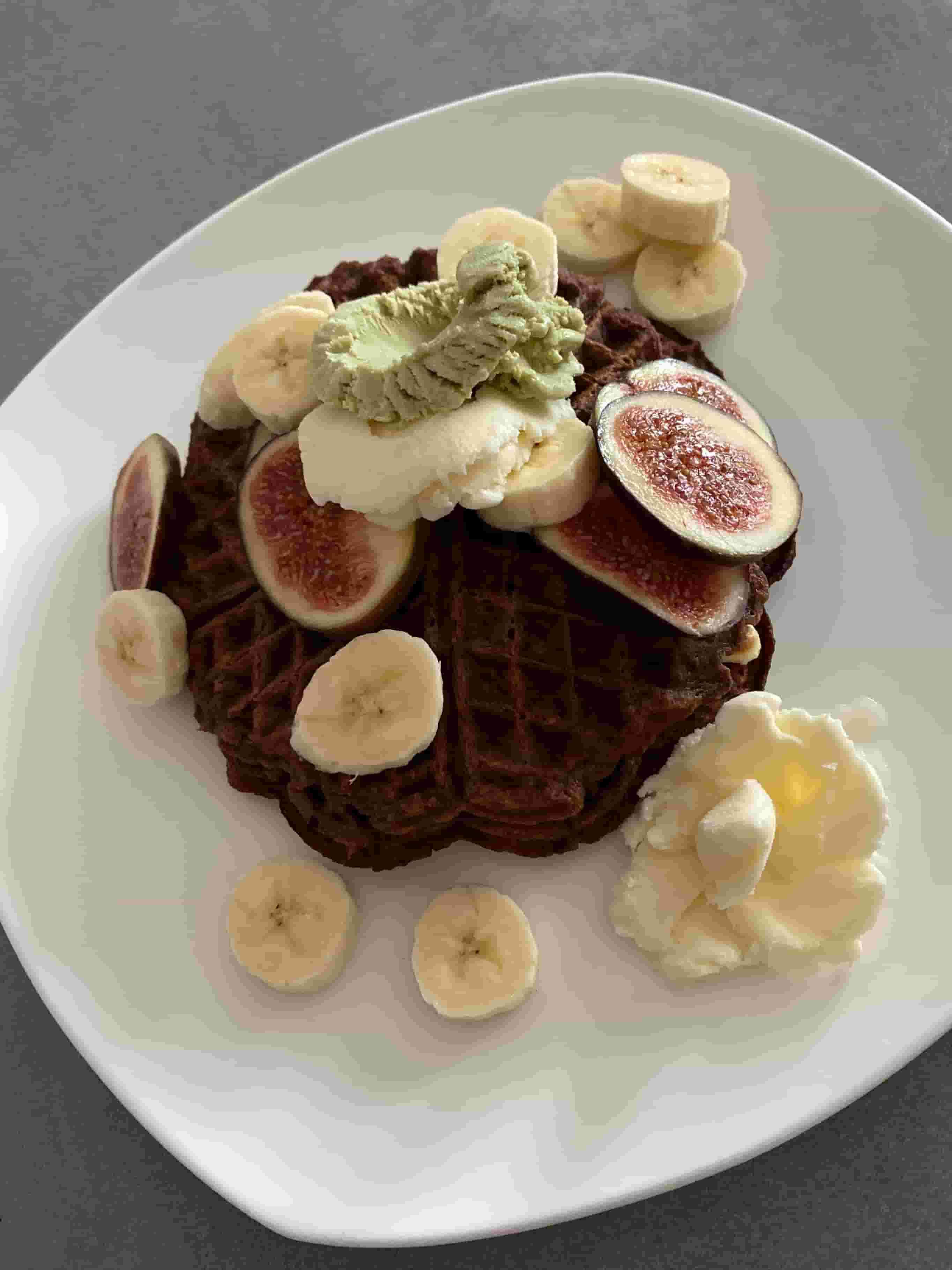 Protein-Waffeln mit Banane und Kakao Recipe Image