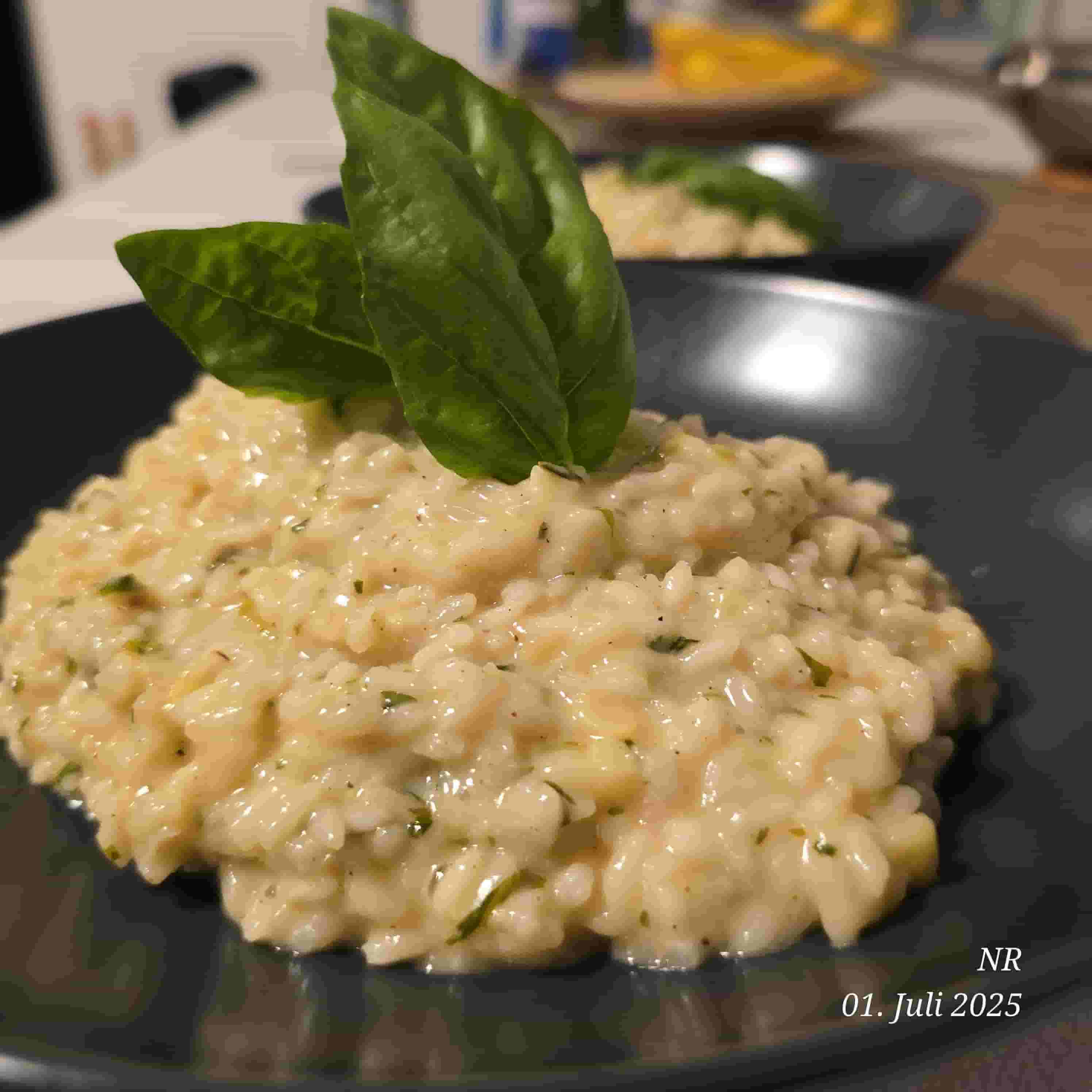 Kremiges Basilikum-Zucchini-Risotto Recipe Image