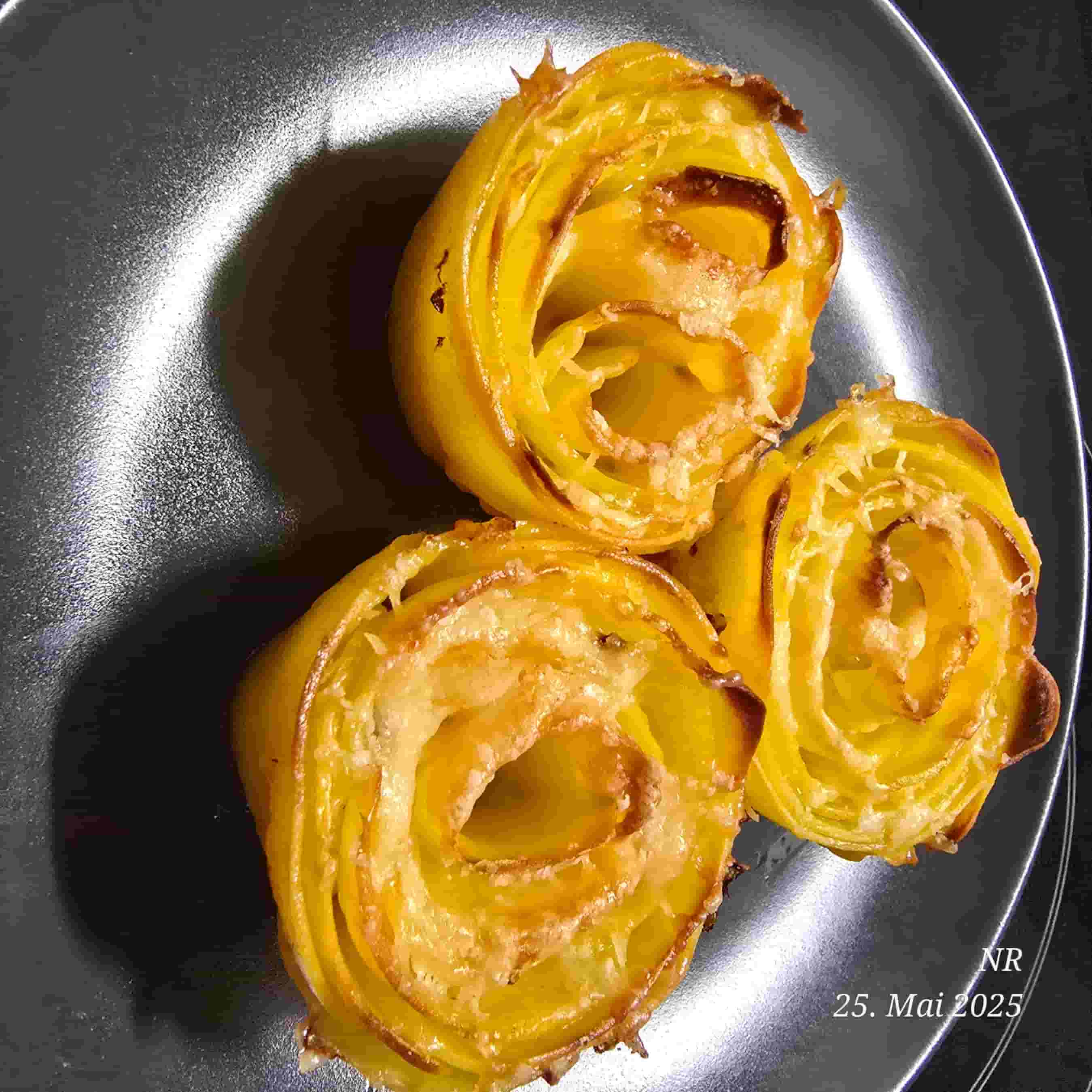 POTATO ROSES Recipe Image