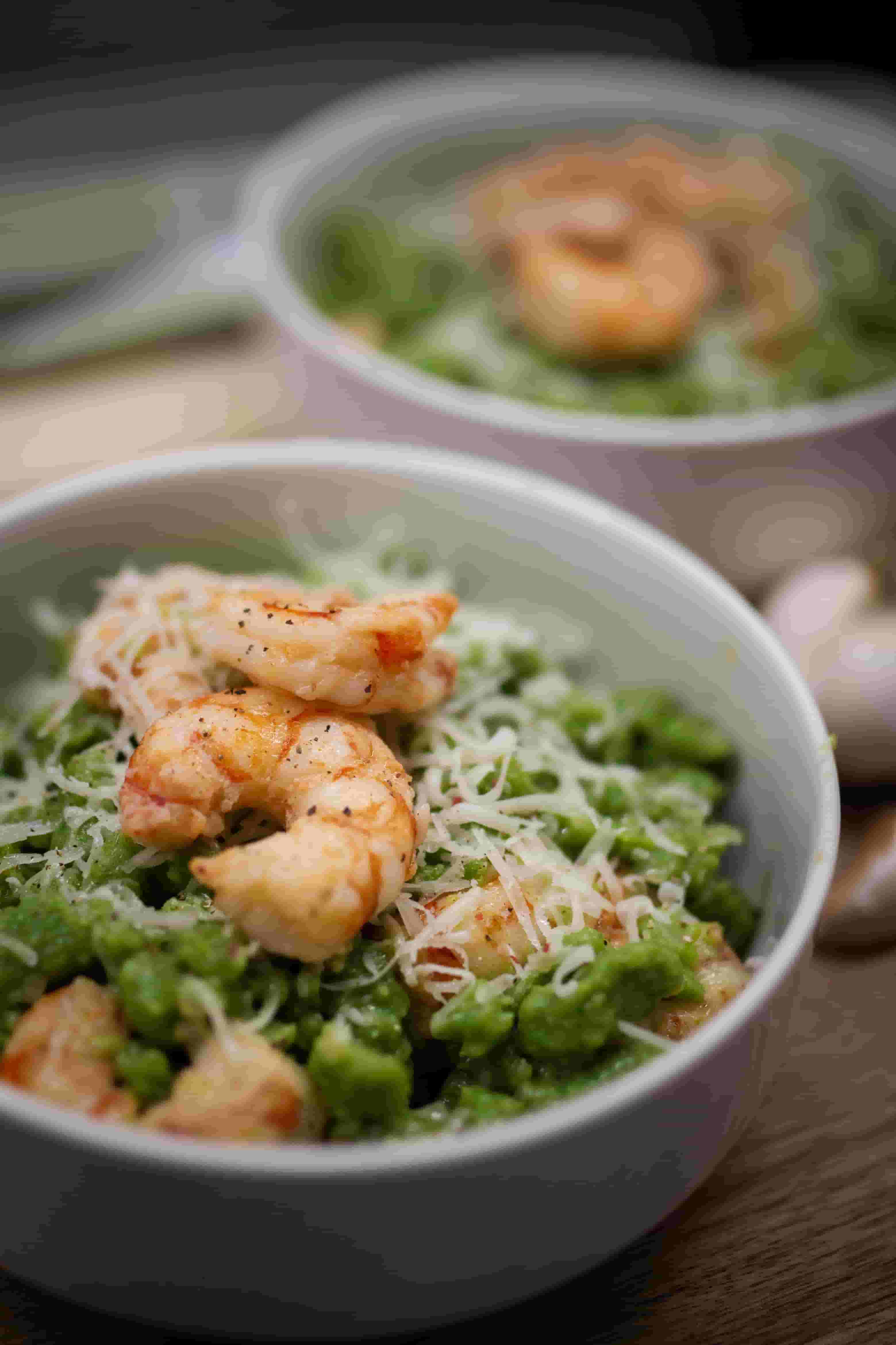 Spätzle de Espinacas Súper Rápido con Camarones Recipe Image
