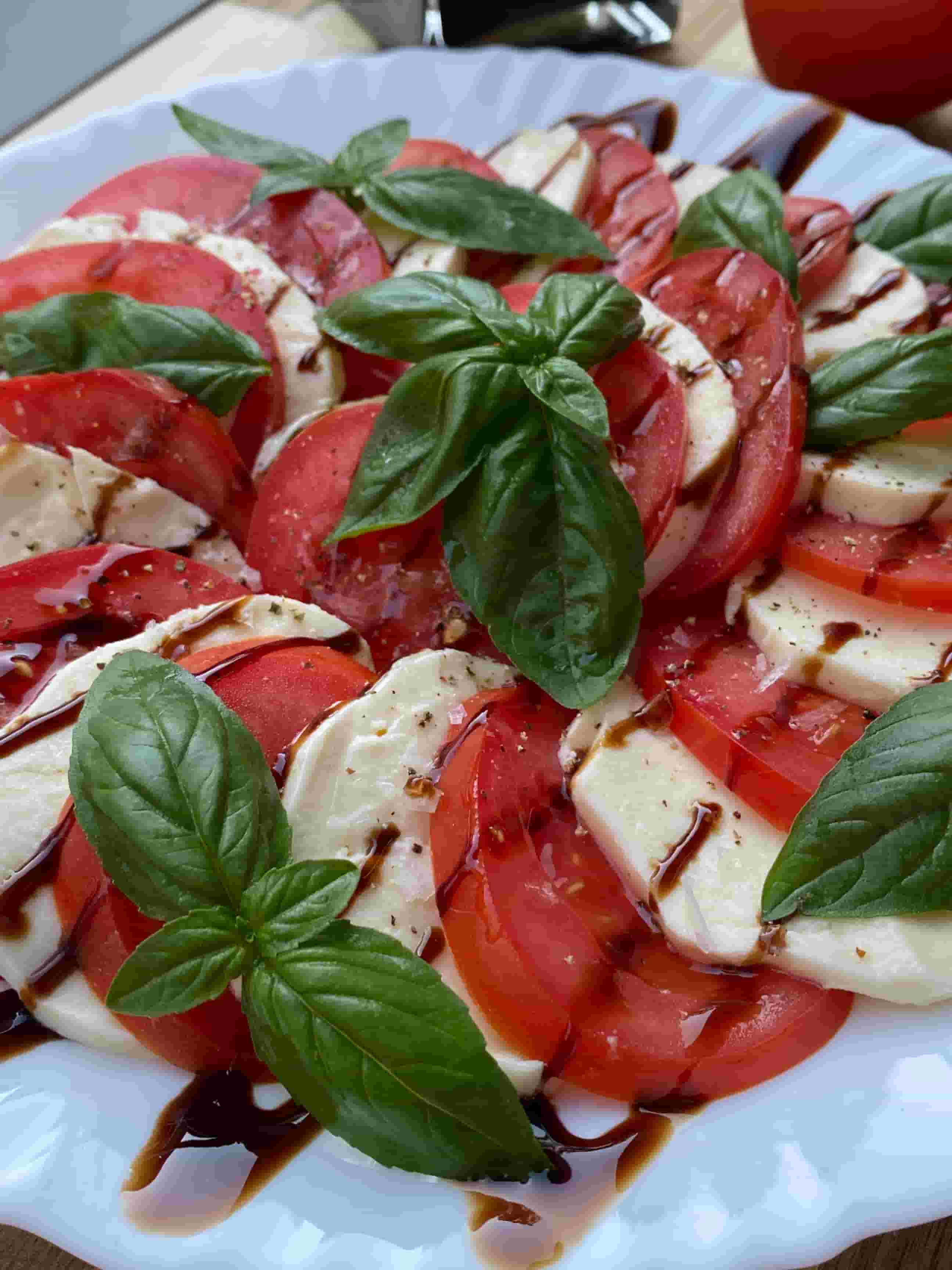 Salade Caprese Recipe Image