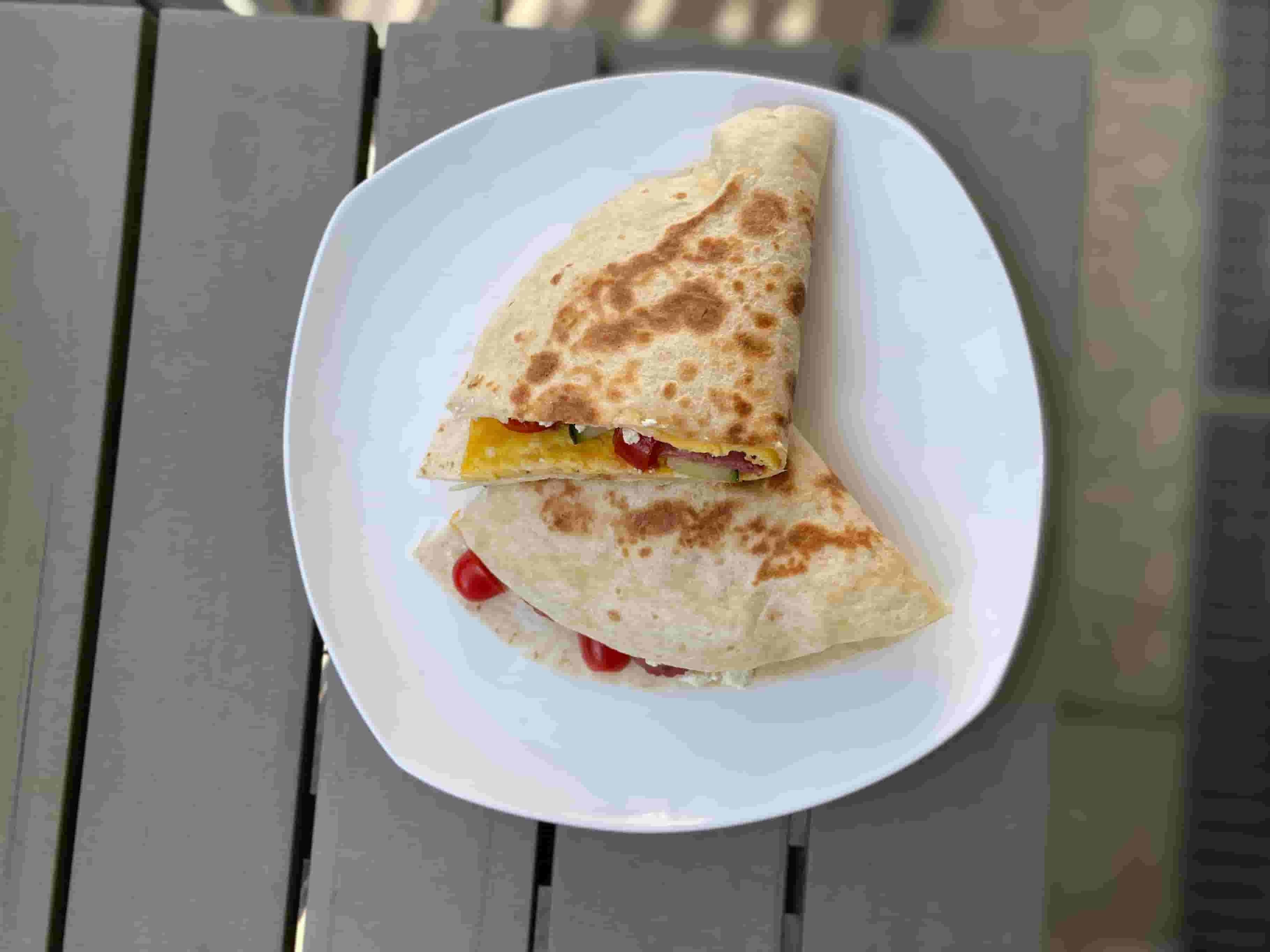 Quesadilla de Desayuno Rica en Proteínas Recipe Image