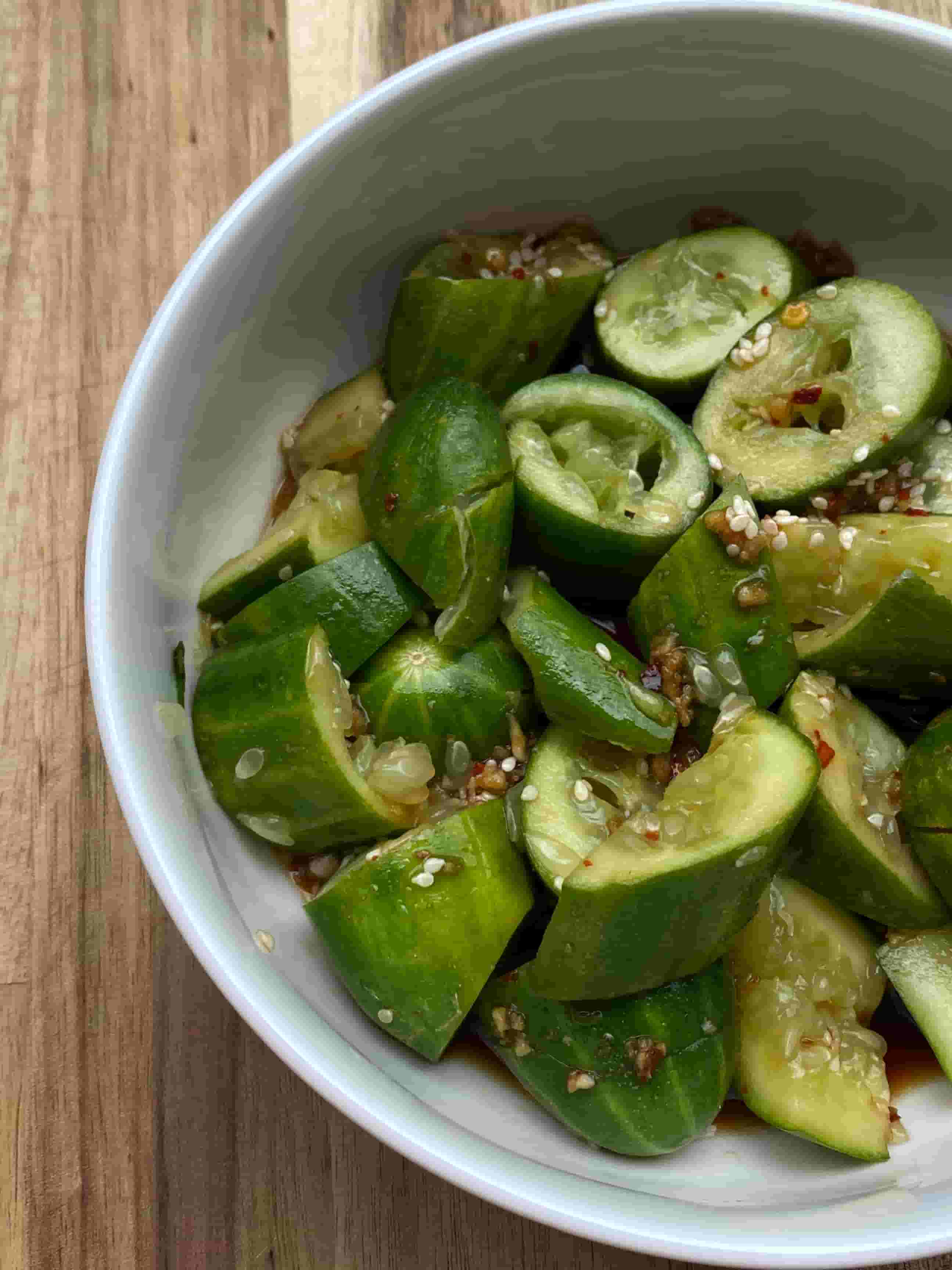 Азиатска салата от натрошени краставици Recipe Image