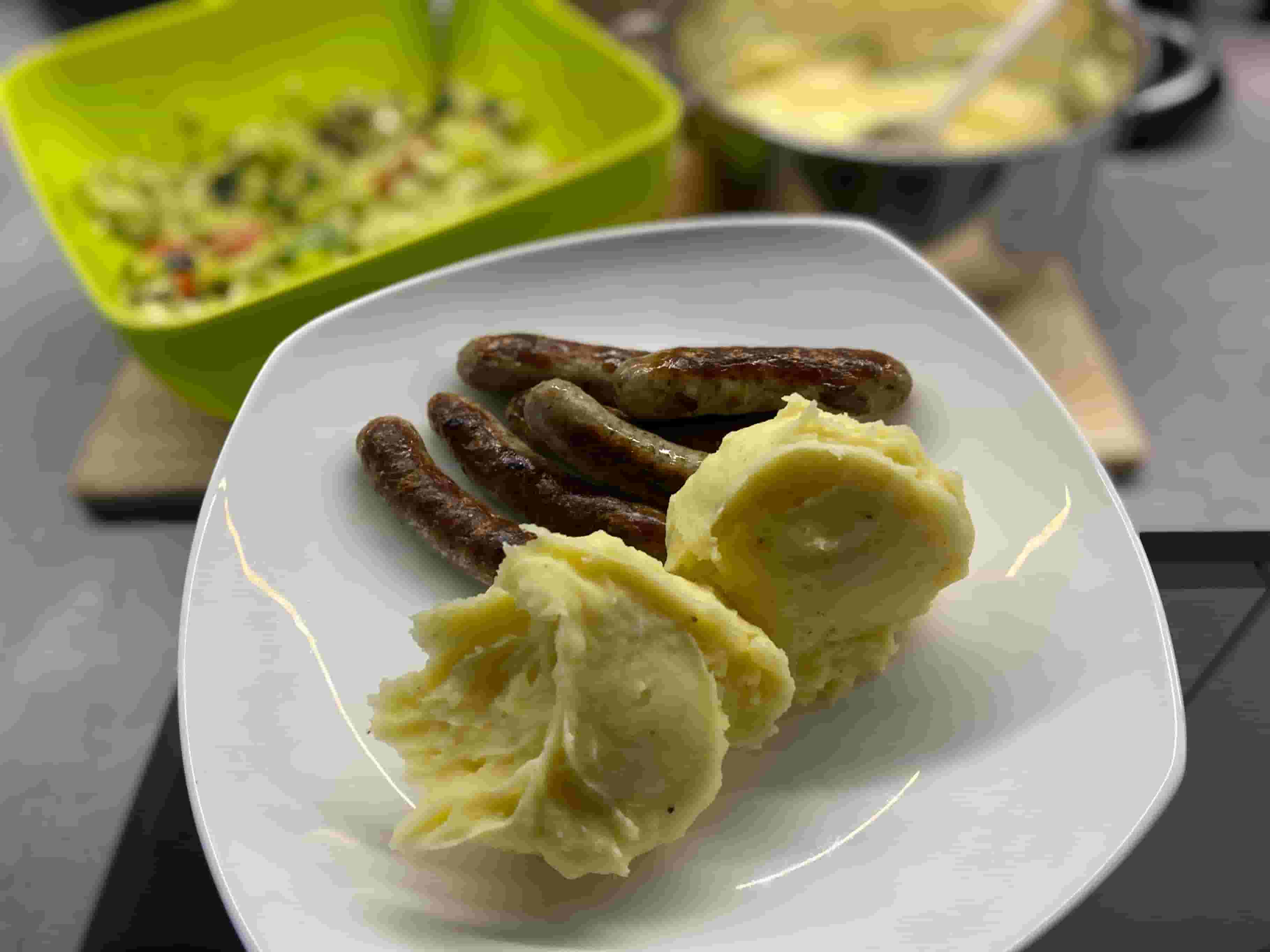 Bayerische Würstchen mit Kartoffelpüree Recipe Image