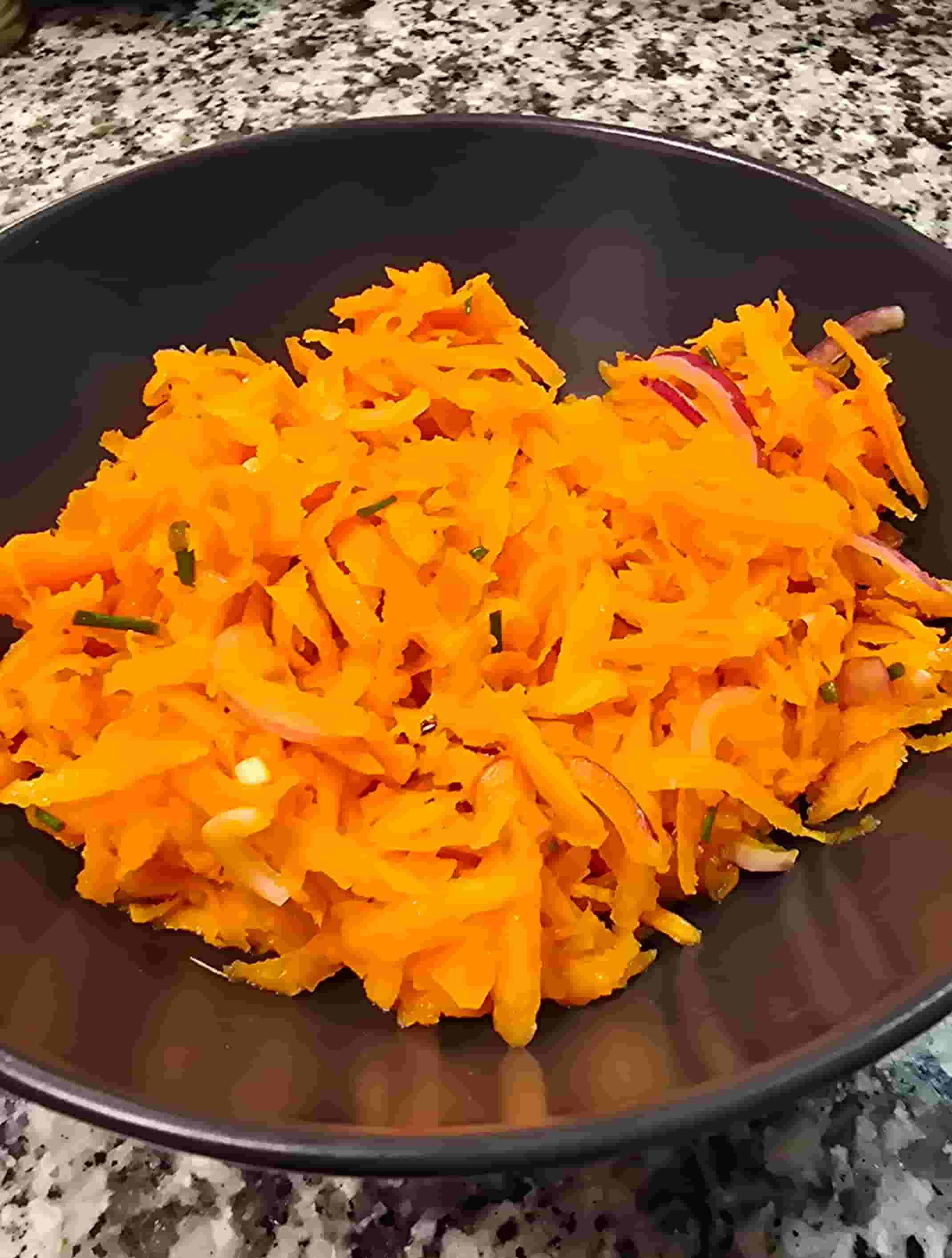 Frischer Karottensalat Recipe Image