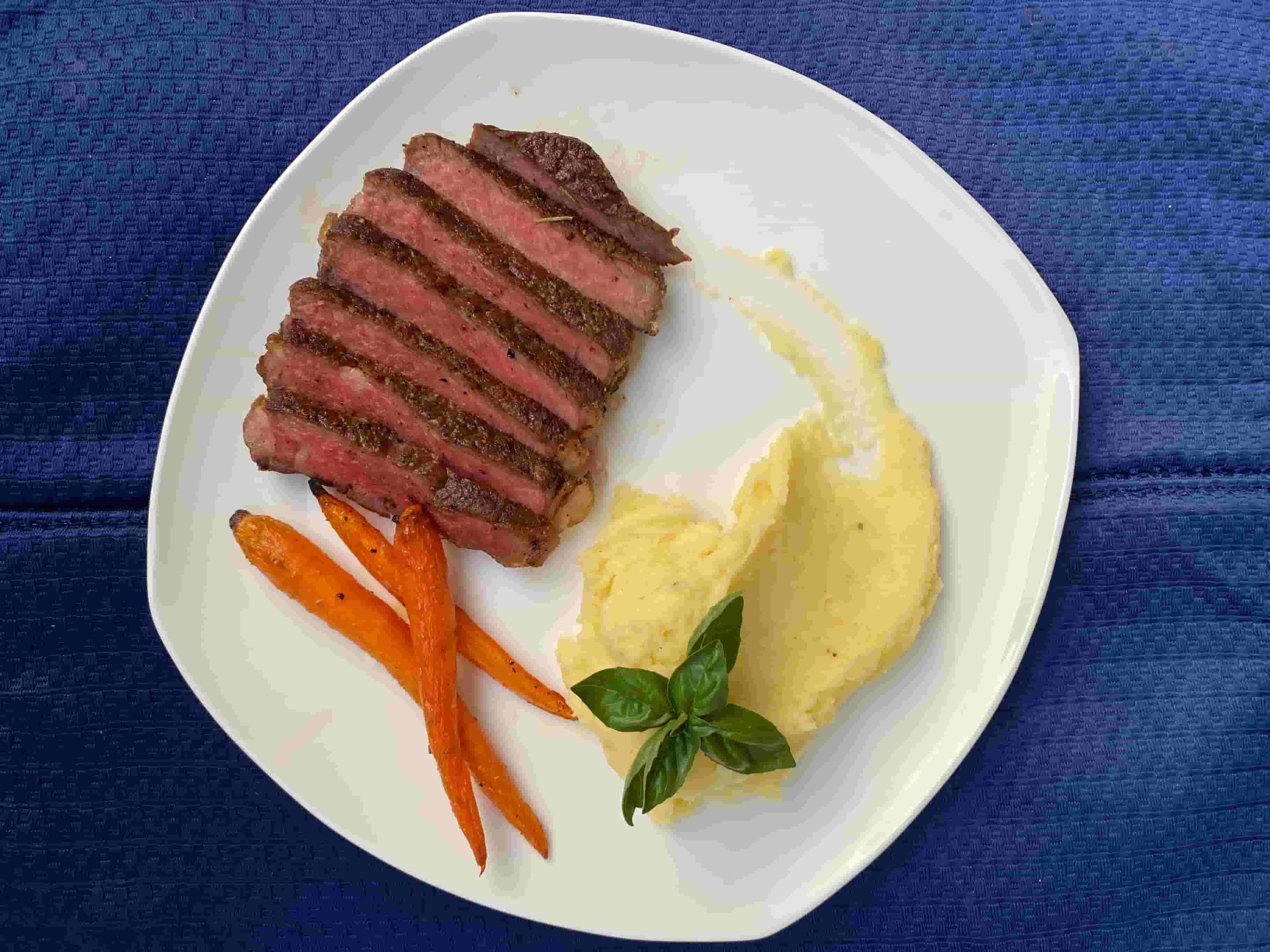 Steak mit Kartoffelpüree Recipe Image