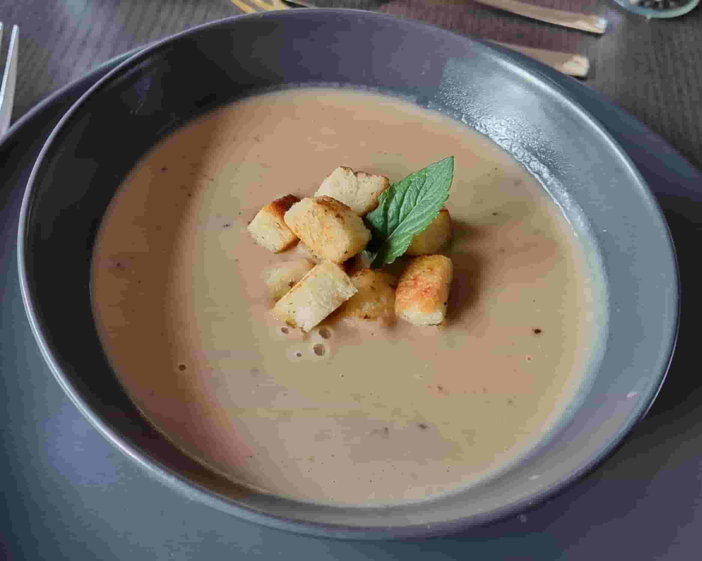SOUPE CRÉMEUSE DE MARRONS Recipe Image