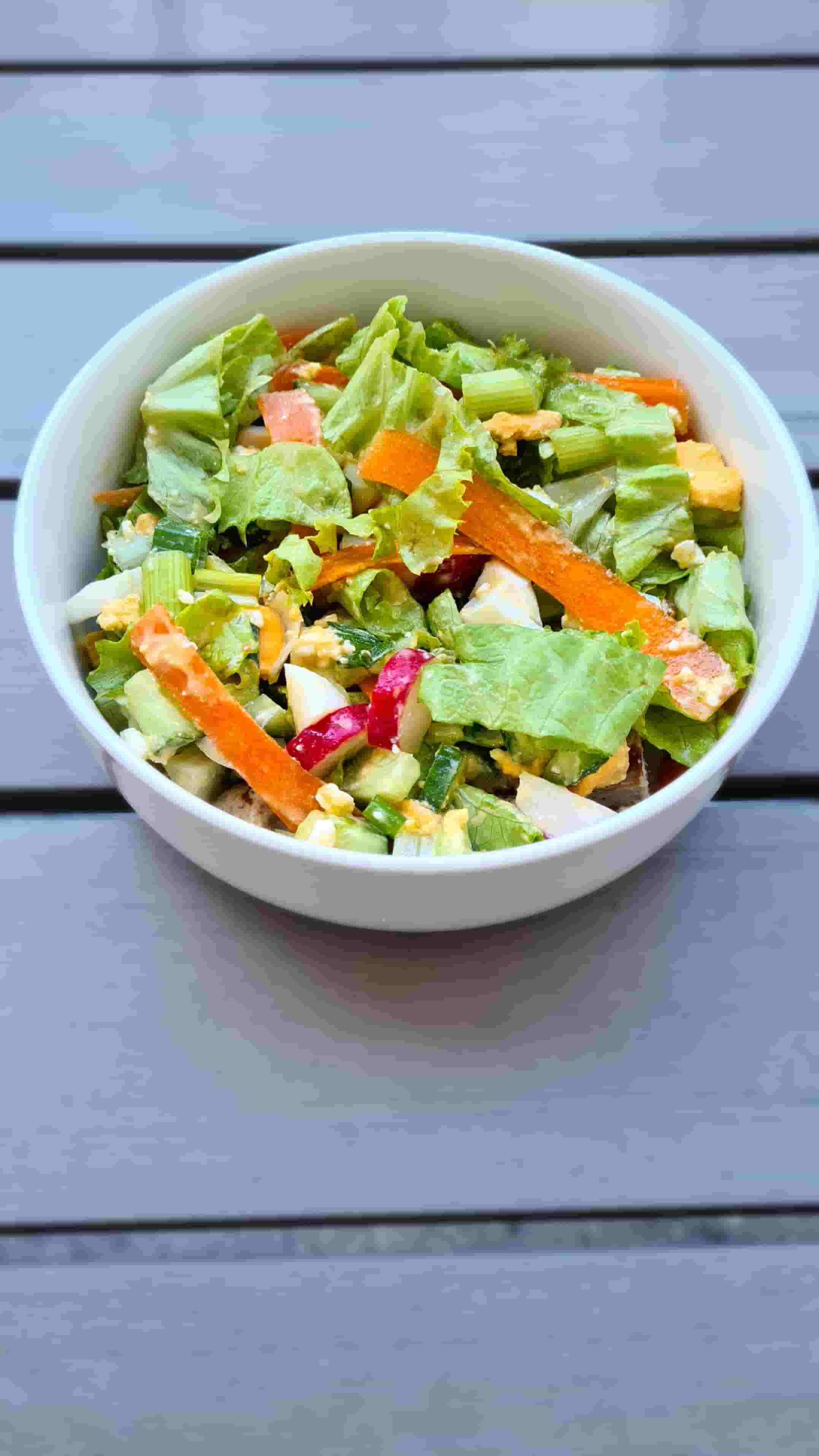 Салата с яйца и наденица Recipe Image
