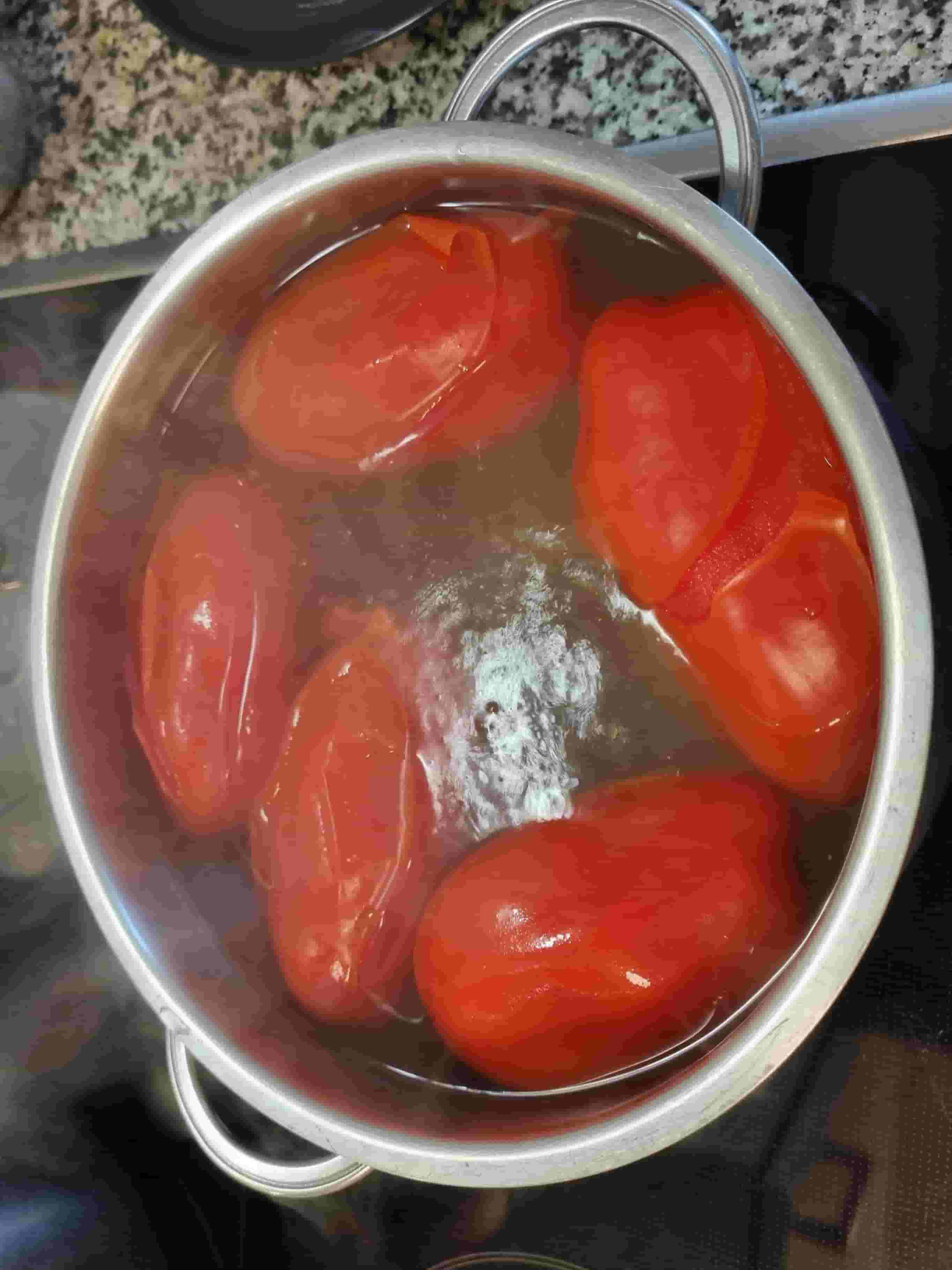 Salsa Fresca de Tomate San Marzano Recipe Image