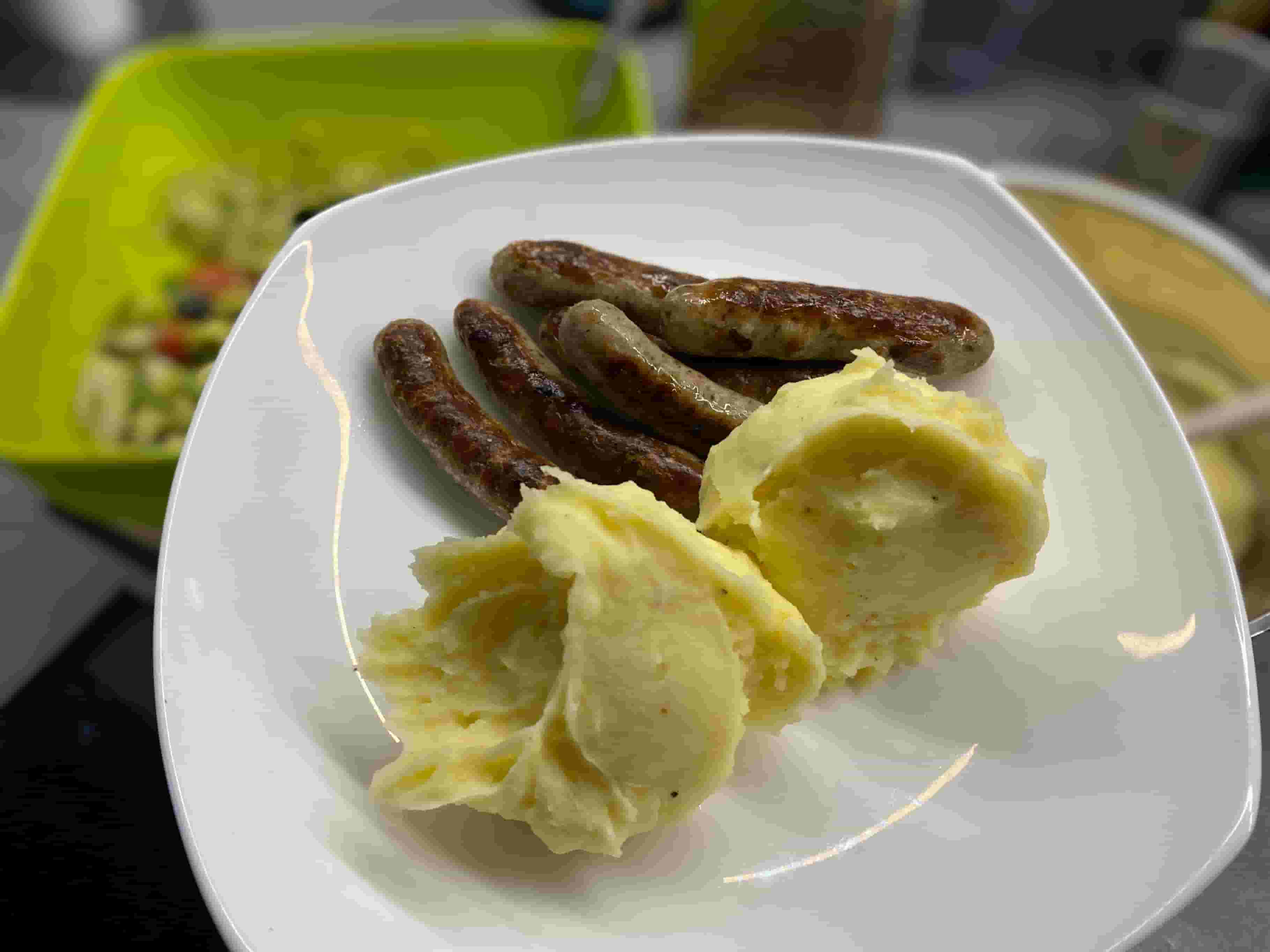 Bayerische Würstchen mit Kartoffelpüree Recipe Image