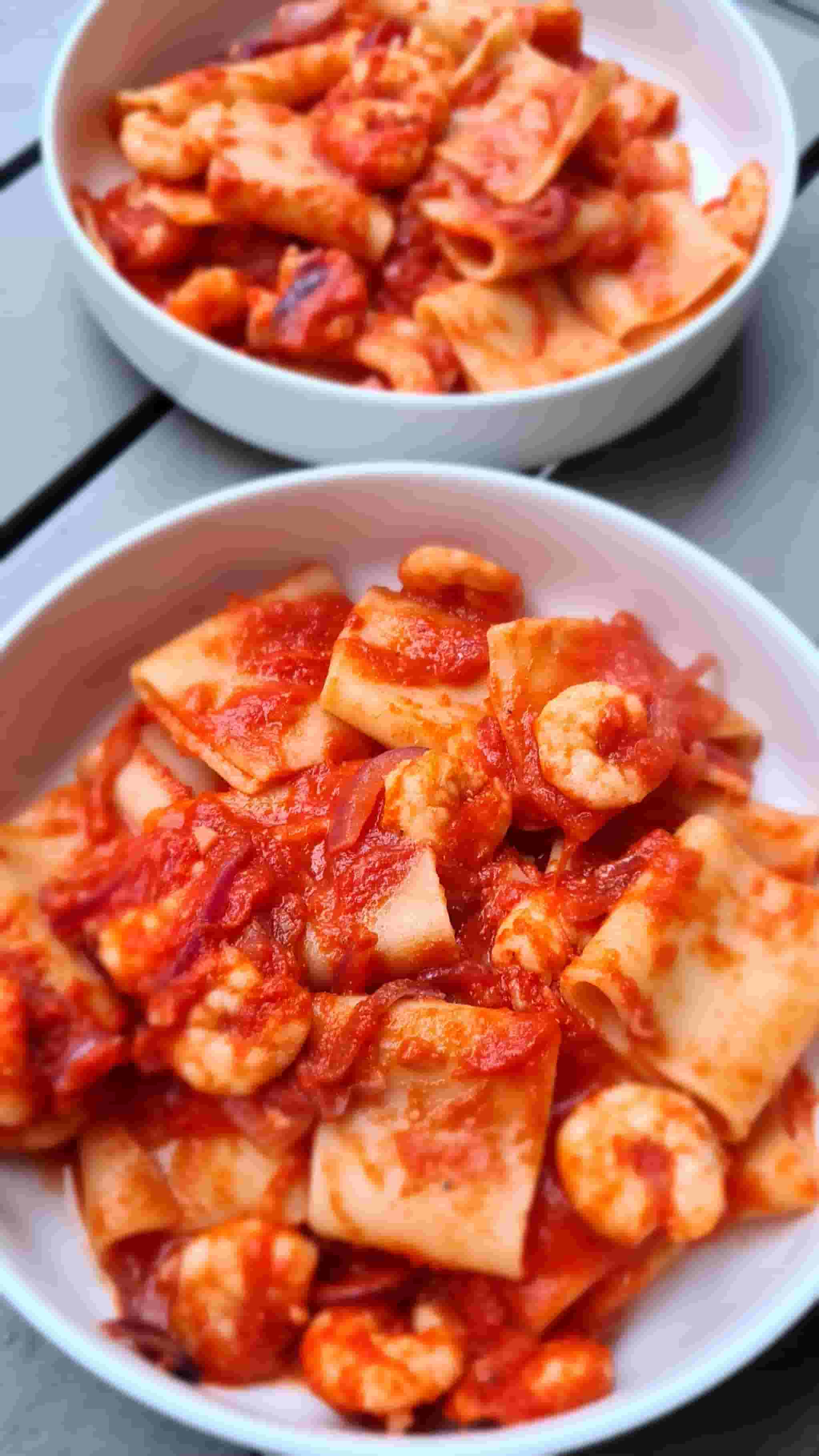 Пакери със скариди и доматен сос Recipe Image
