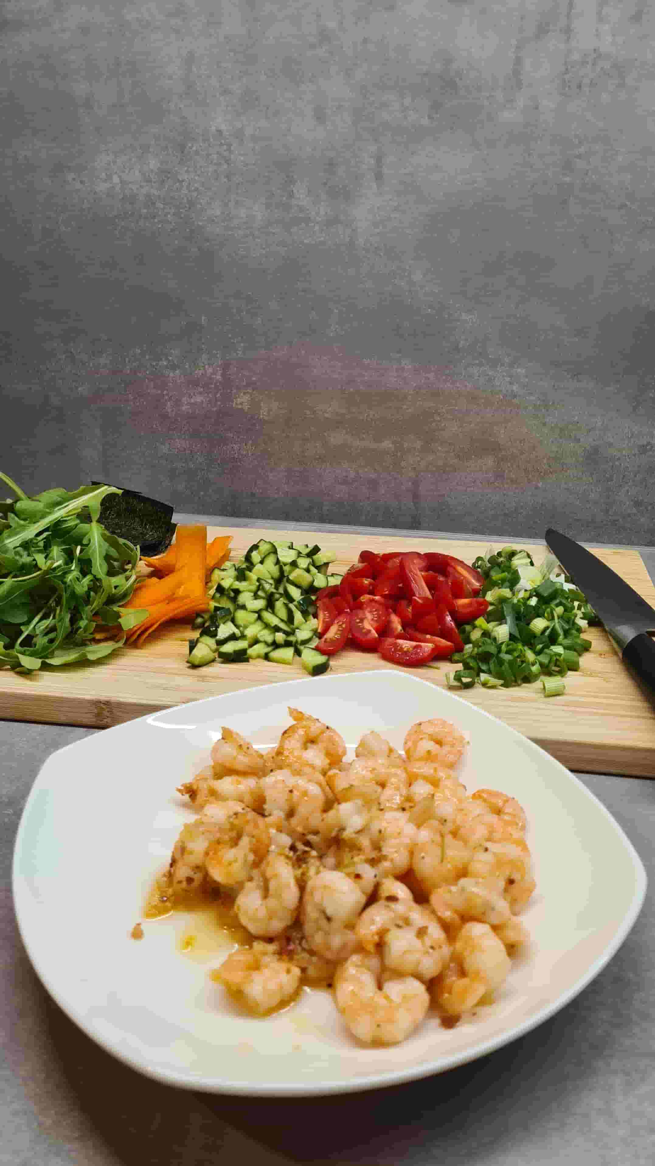 Shrimp & Wakame Sushi Bowl Recipe Image
