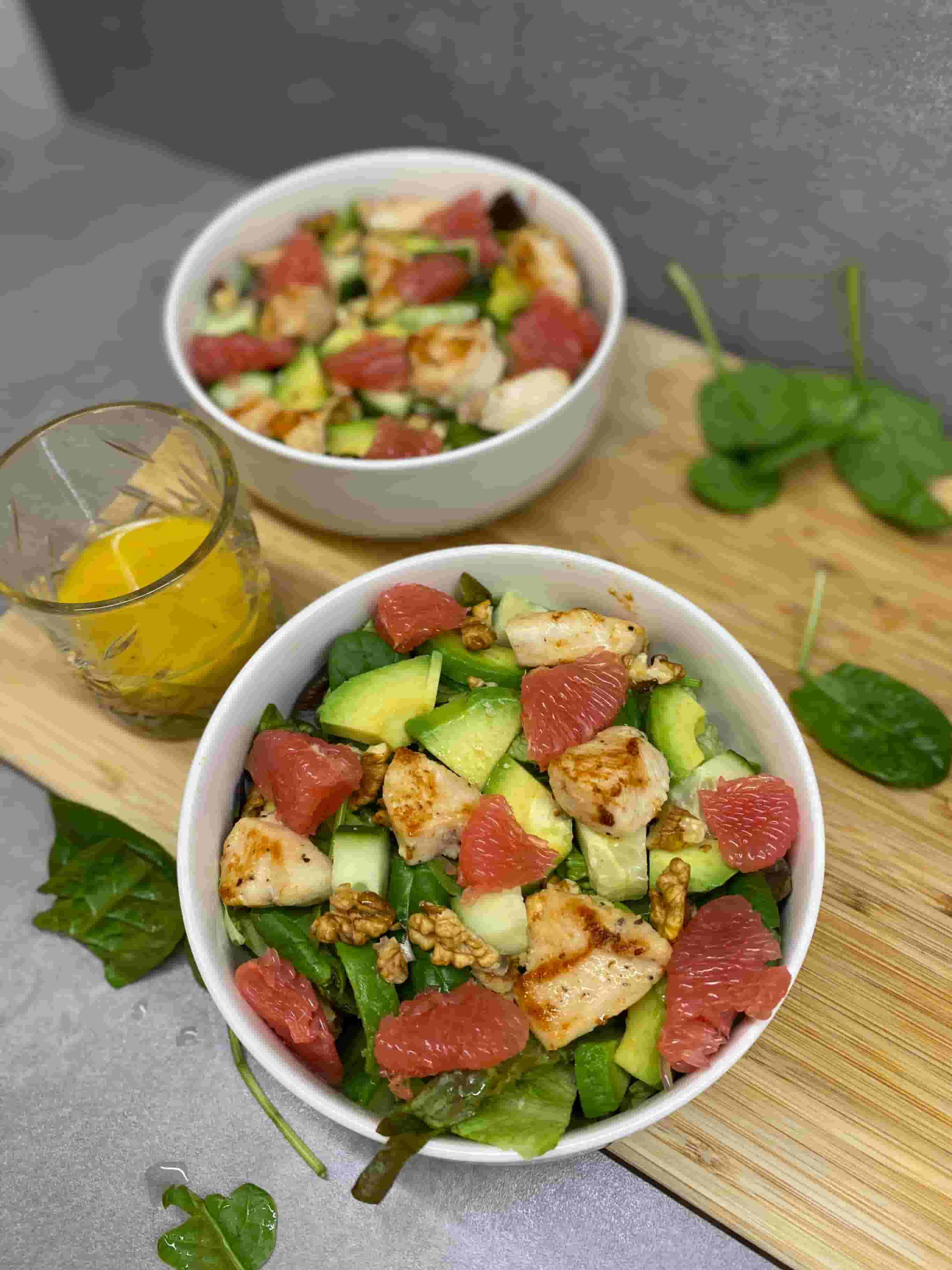 Ensalada de Pollo con Aderezo de Toronja Recipe Image