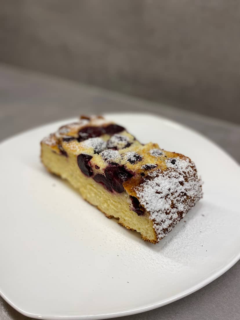 Receta de Rocely de Pastel Esponjoso de Cerezas