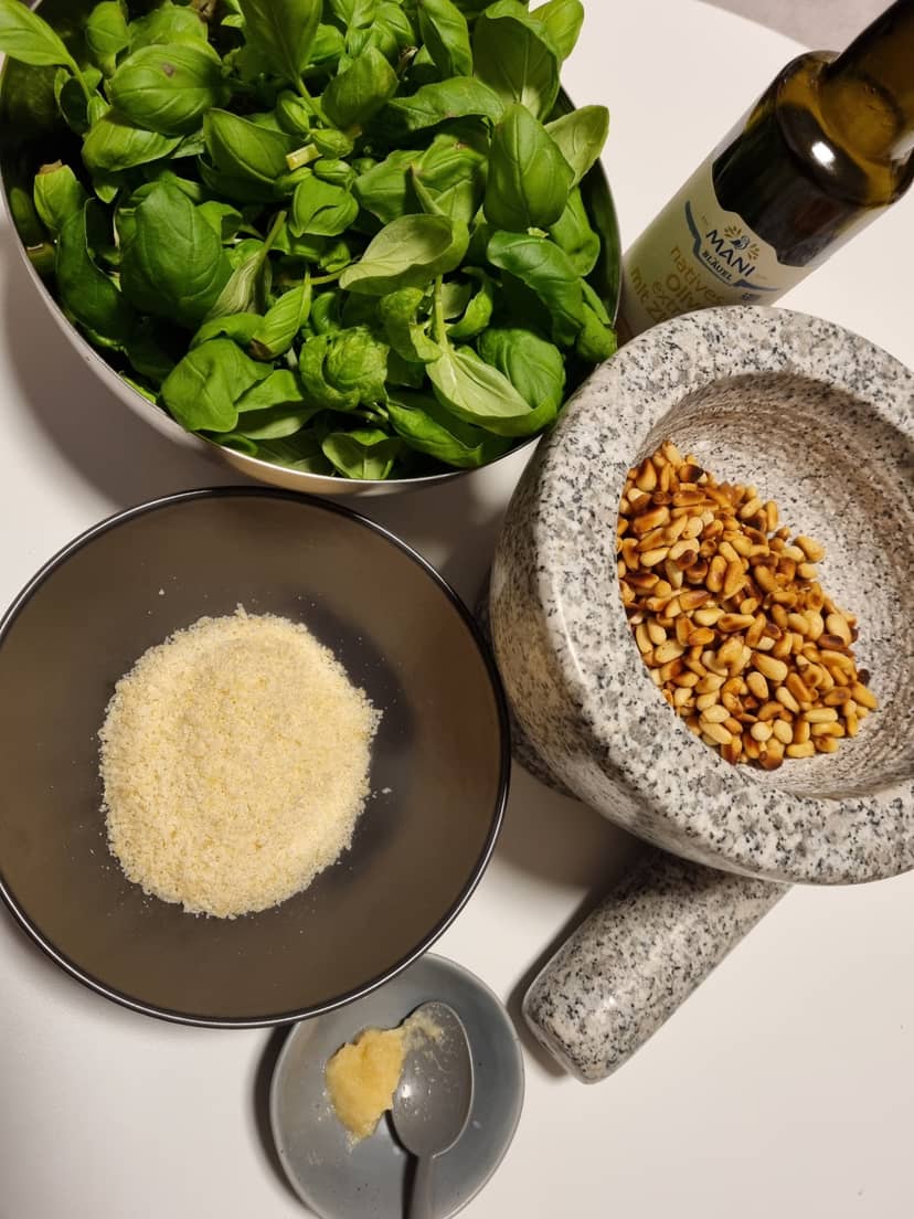 Recette Rocely de Pesto alla Genovese - Pesto au basilic fait maison
