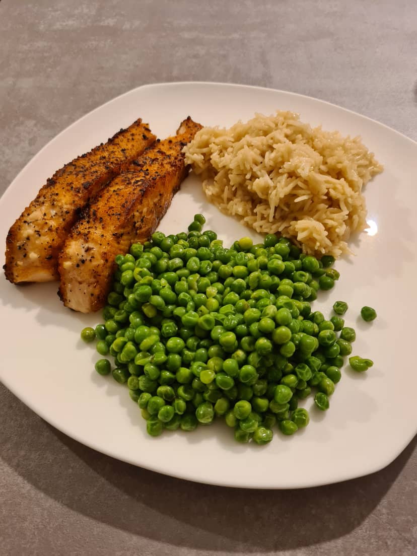 Receta de Rocely de Salmón con Arroz y Guisantes