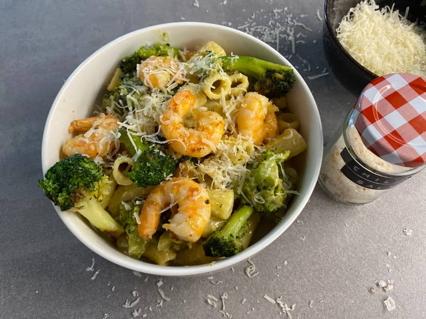 Garnelen-Brokkoli-Pasta mit Cheddar Rocely Rezept