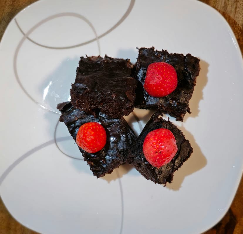 Bananen Brownie (Zucker- &amp; Mehlfrei) Rocely Rezept