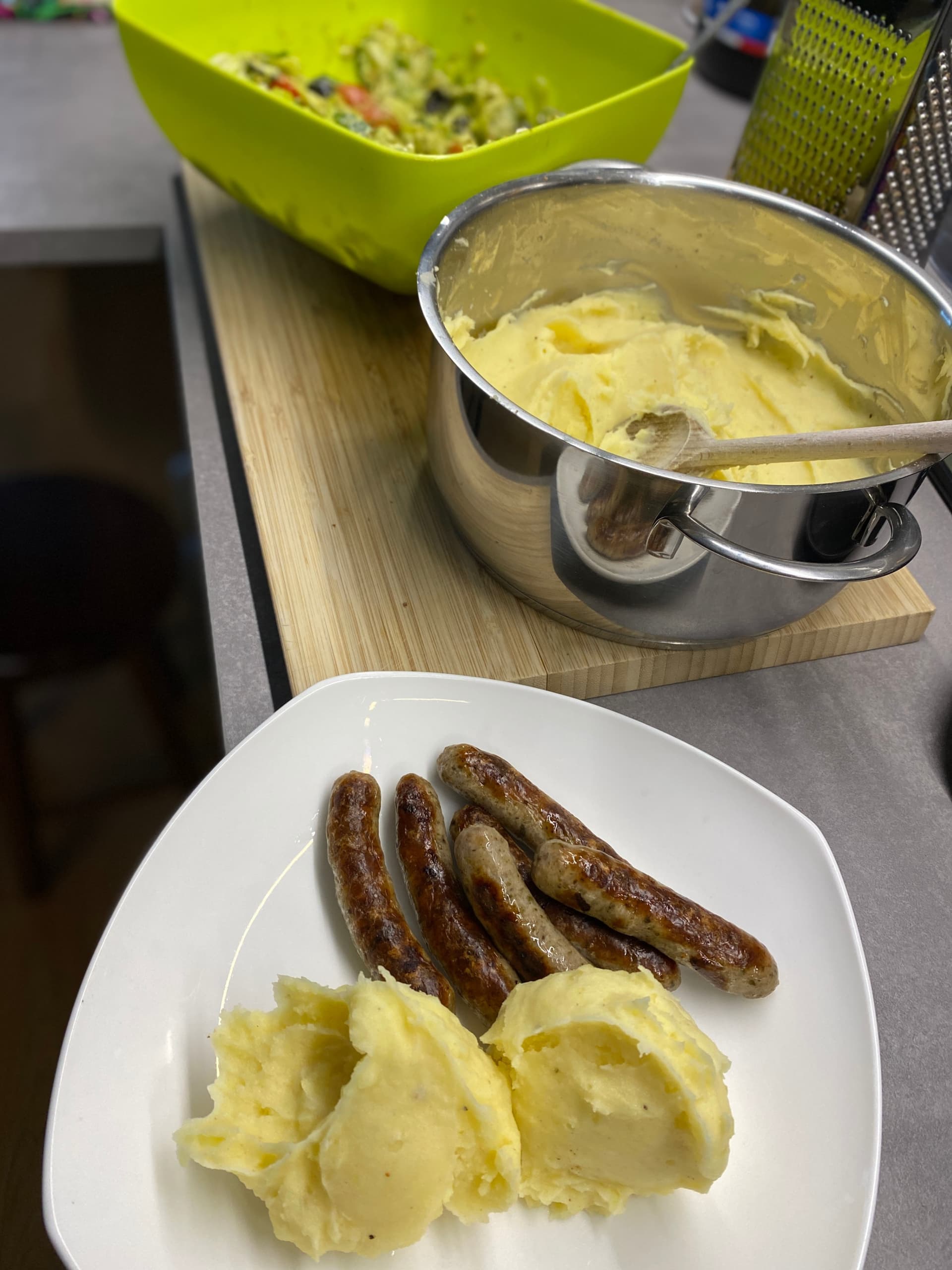 Image for Bavarian Sausages with Mashed Potatoes