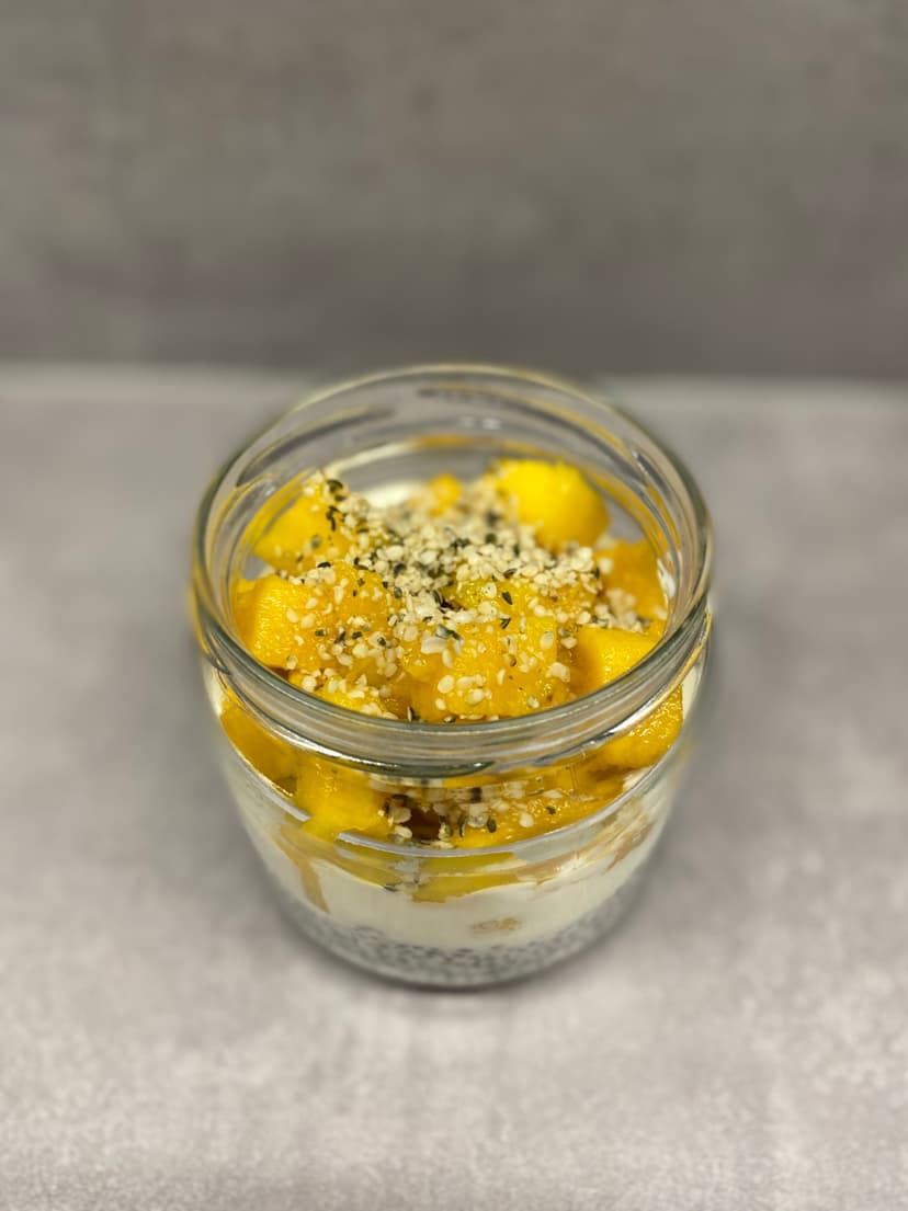 Receta de Rocely de Pudín de Chía con Mango en un Frasco