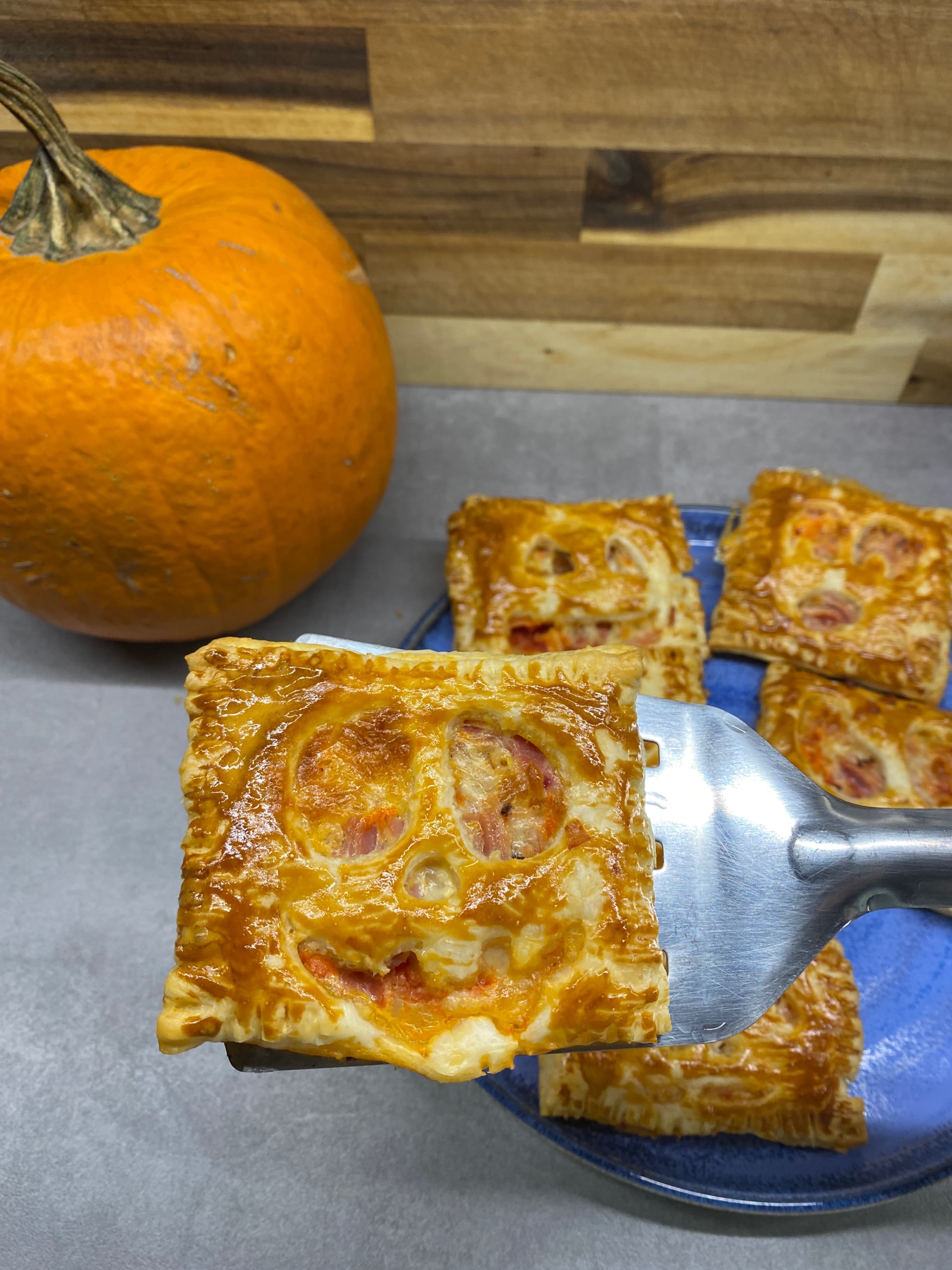 Spooky Halloween Pizza Bites Rocely Recipe