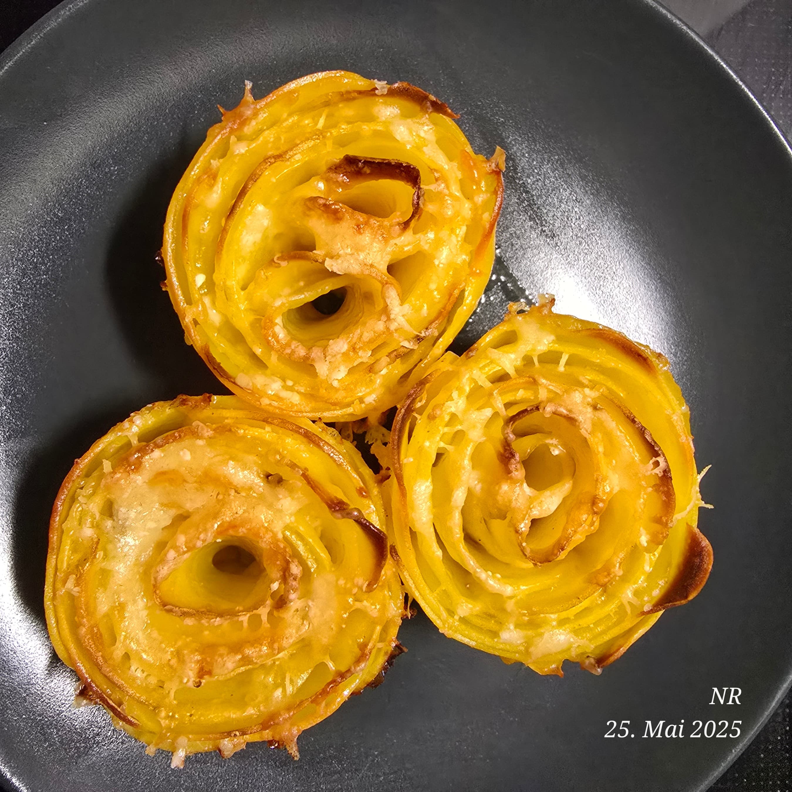 KARTOFFELROSEN Recipe Image