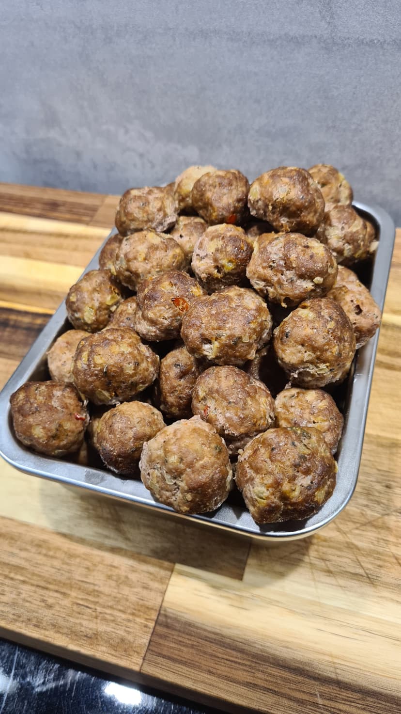 Ofenfleischbällchen mit mediterranen Kräutern und Gewürzen Rocely Rezept