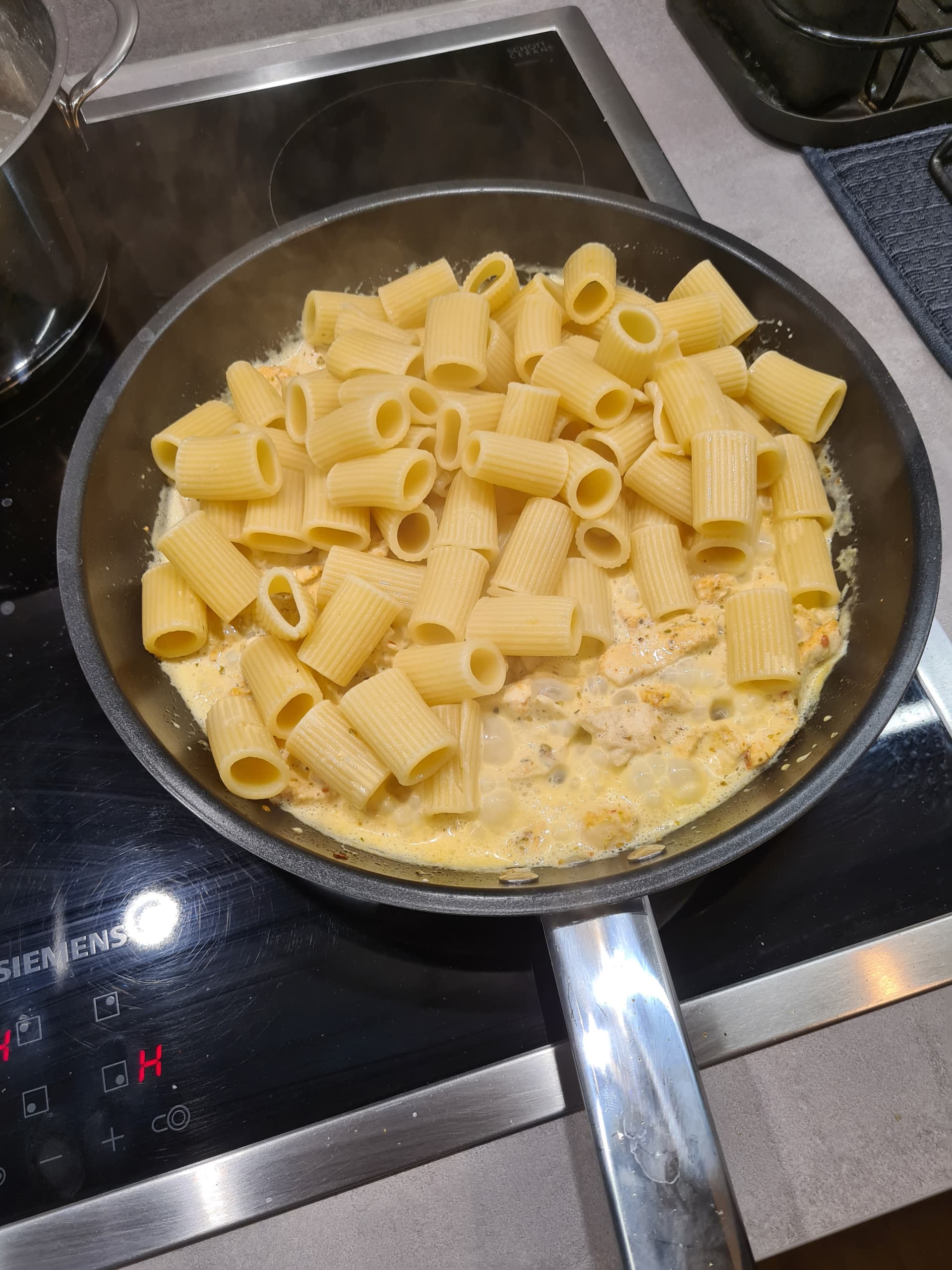 Image for Rigatoni Chicken Pasta