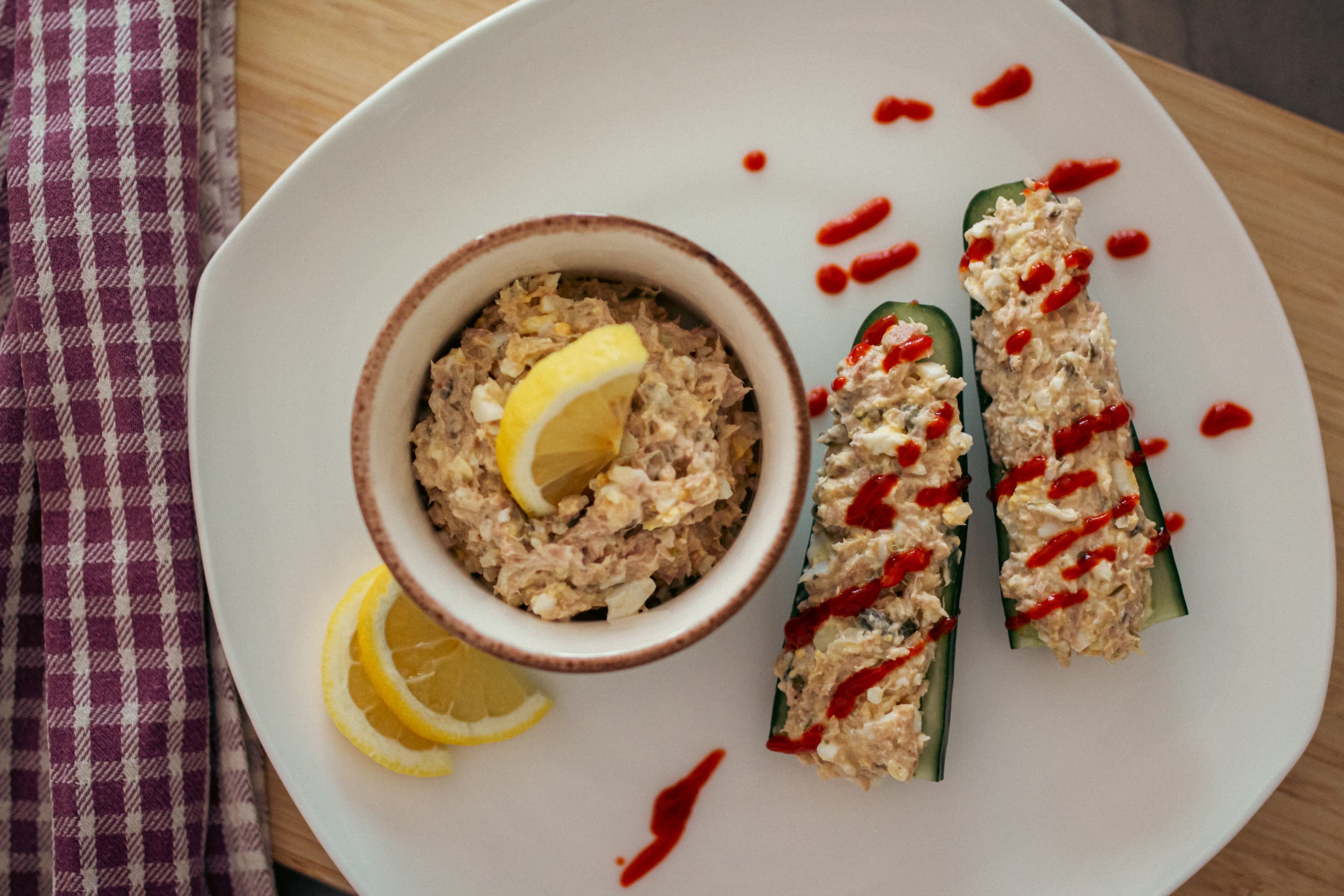 Imagen de la receta Botes de Pepino con Atún
