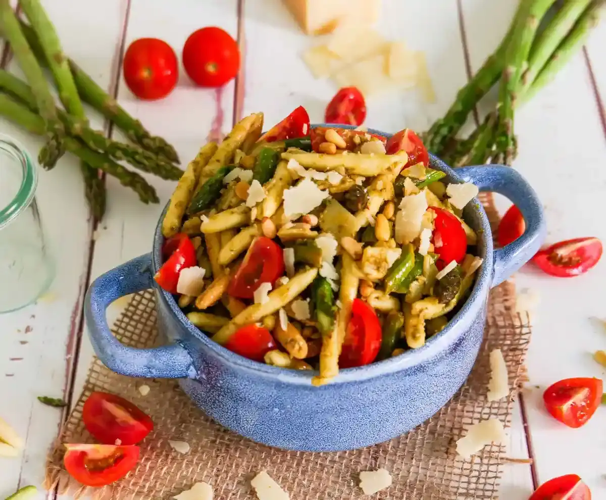 Bild für Nudelsalat mit Spargelpesto