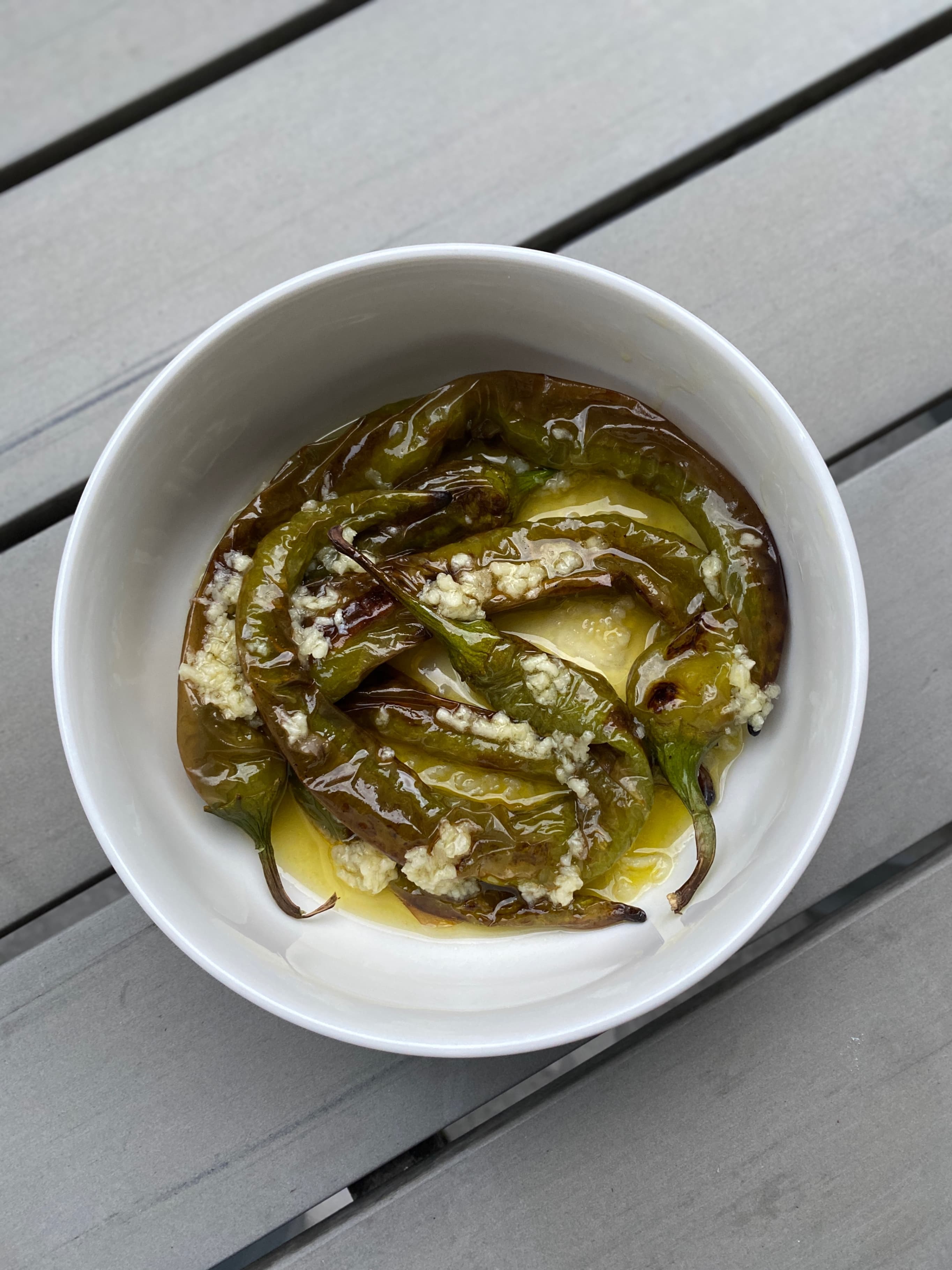 Scharfe gebackene grüne Paprika-Vorspeise Recipe Image