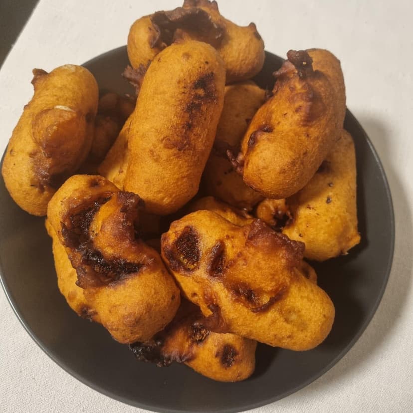 Receta de Rocely de Mofo Akondro: Plátanos fritos tradicionales de Madagascar en una capa crujiente