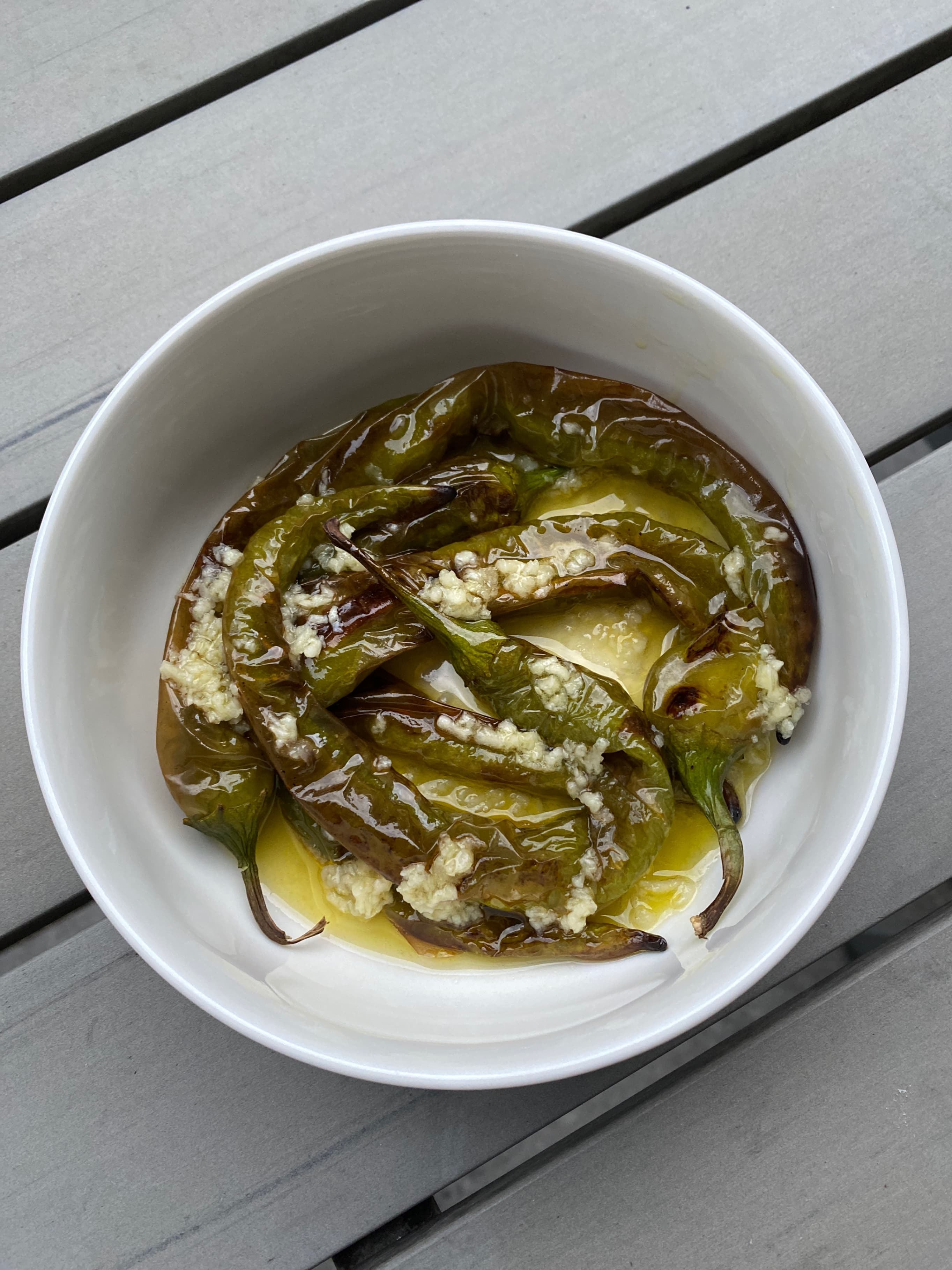 Scharfe gebackene grüne Paprika-Vorspeise Recipe Image