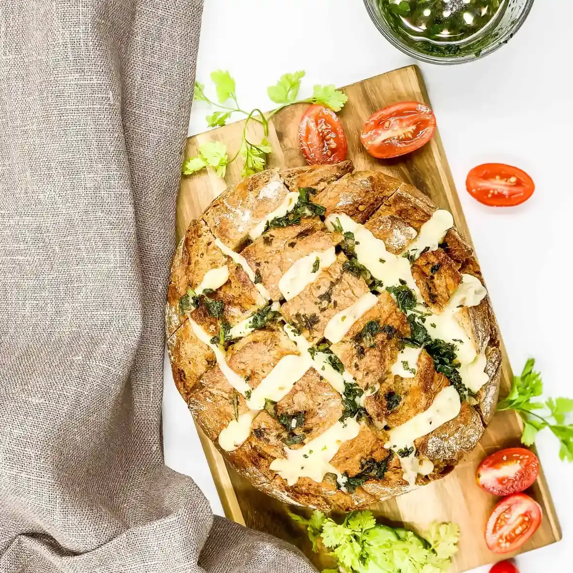 Bild für Zupfbrot mit Käse und Kräutern für Gäste