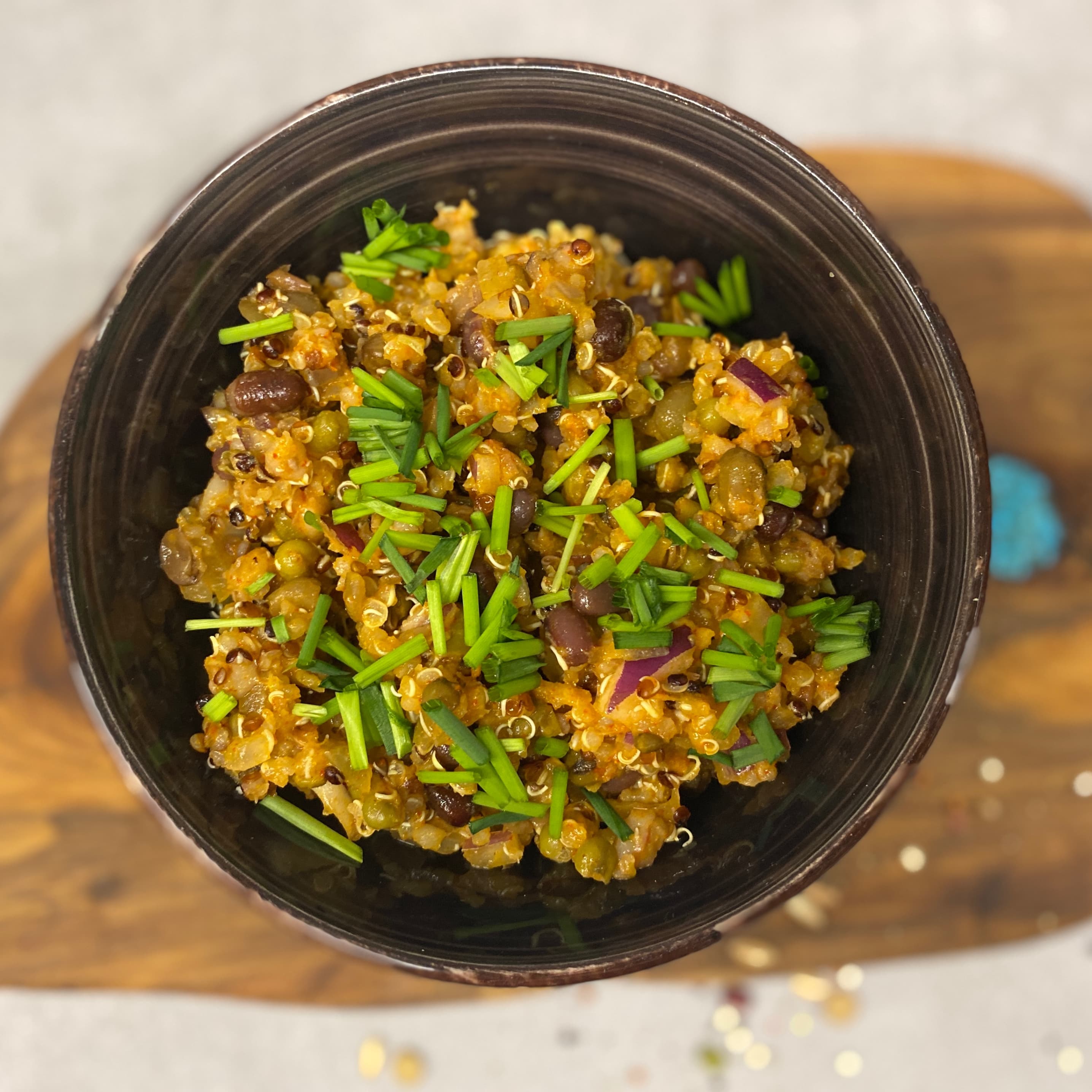 Würziger Hülsenfrüchte- und Dinkelsalat Recipe Image