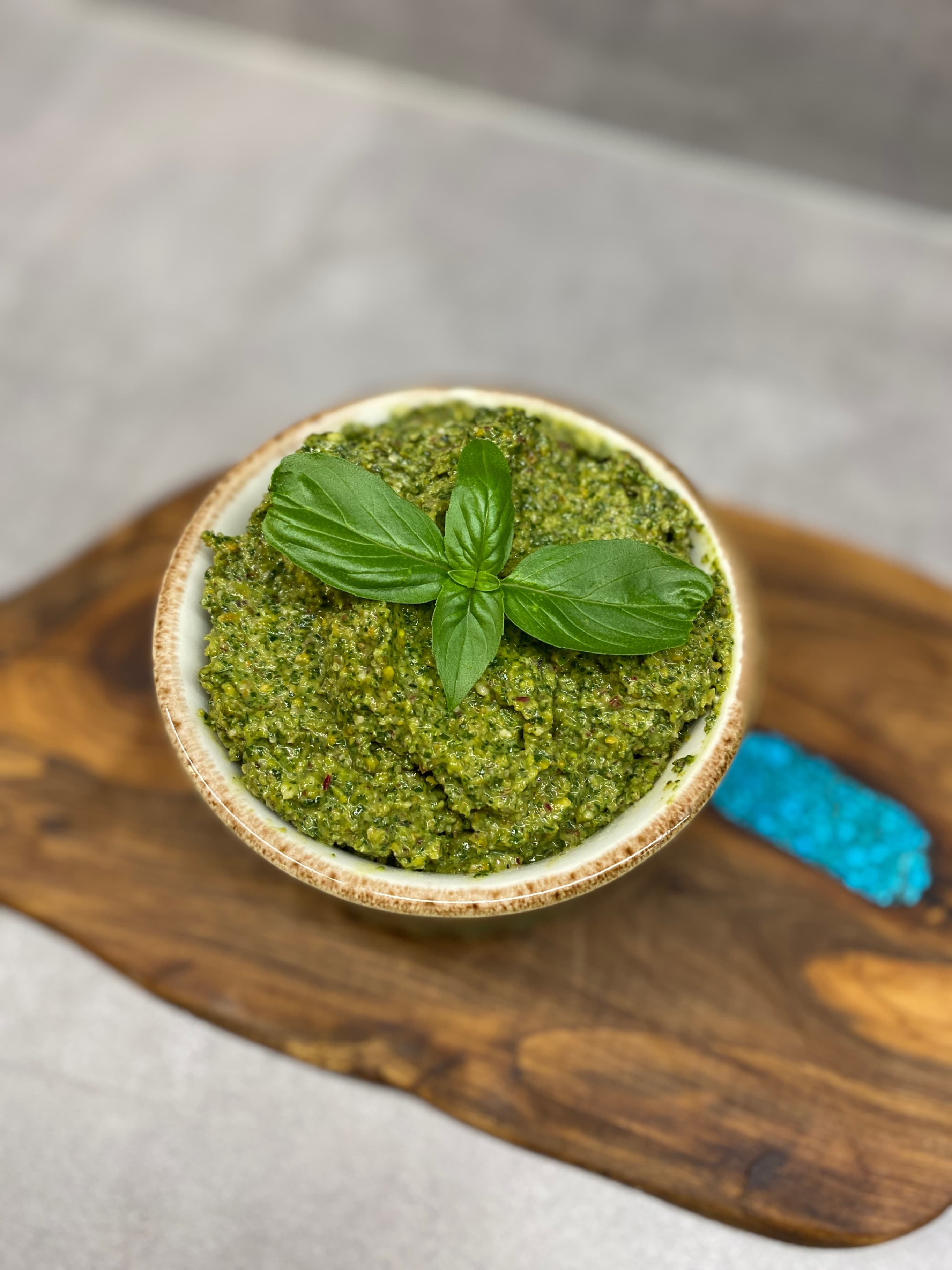 Mangold- & Rote-Bete-Blatt-Pesto Recipe Image