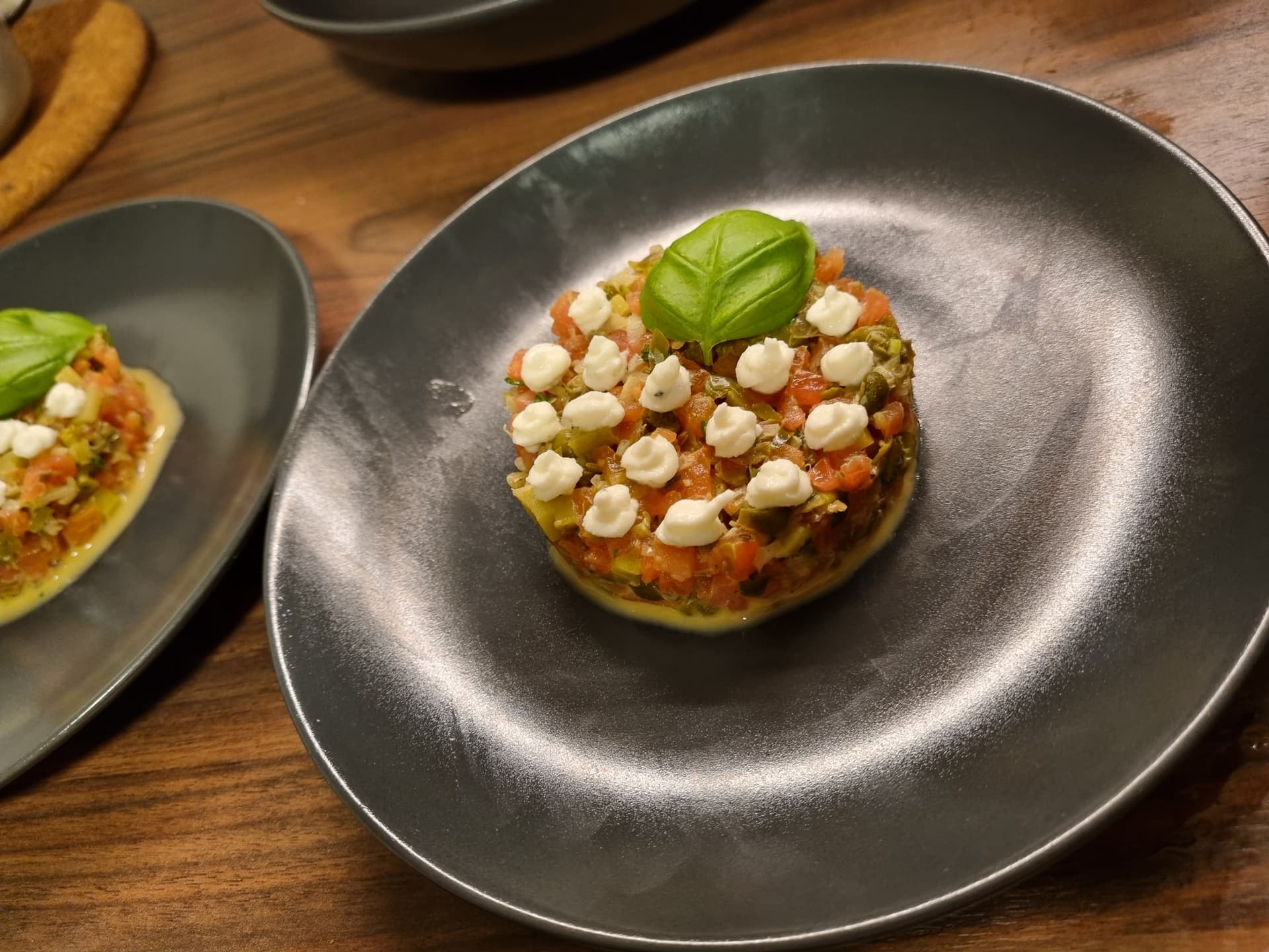 Bild für Vegetarisches Avocado-Tomaten-Tartar